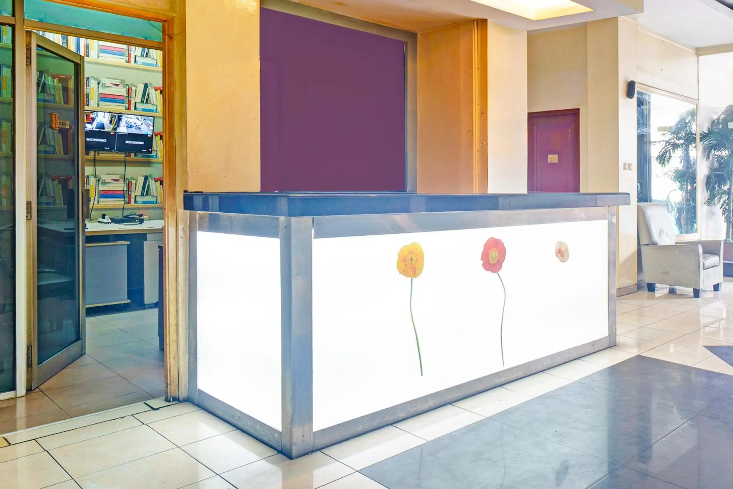 Lobby or reception in Collection O Tanah Abang Near Stasiun Tanah Abang Formerly Hotel Bimo Slipi Lobby or reception in Collection O Tanah Abang Near Stasiun Tanah Abang Formerly Hotel Bimo Slipi