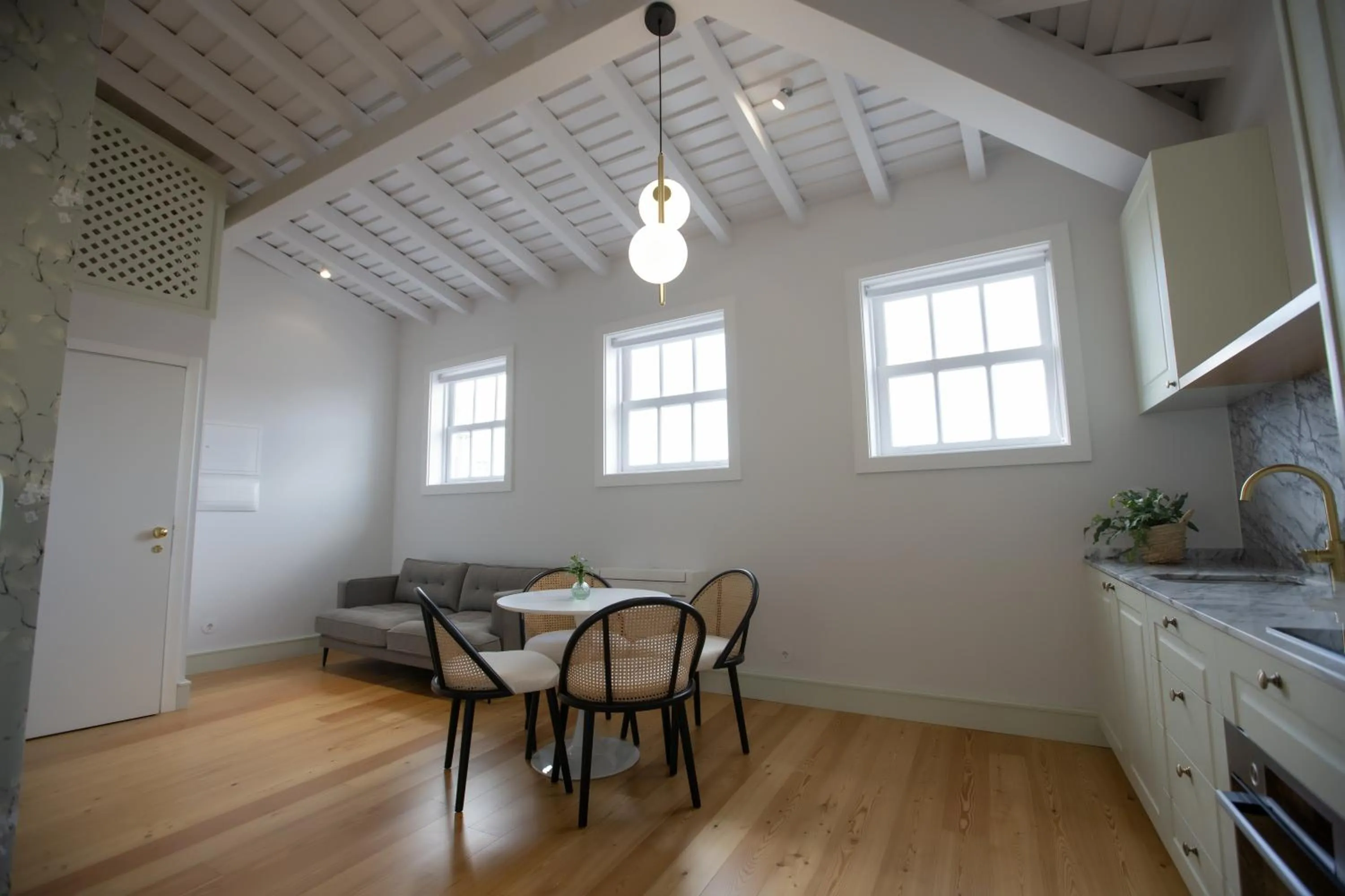 Kitchen or kitchenette in Trovador Guest House