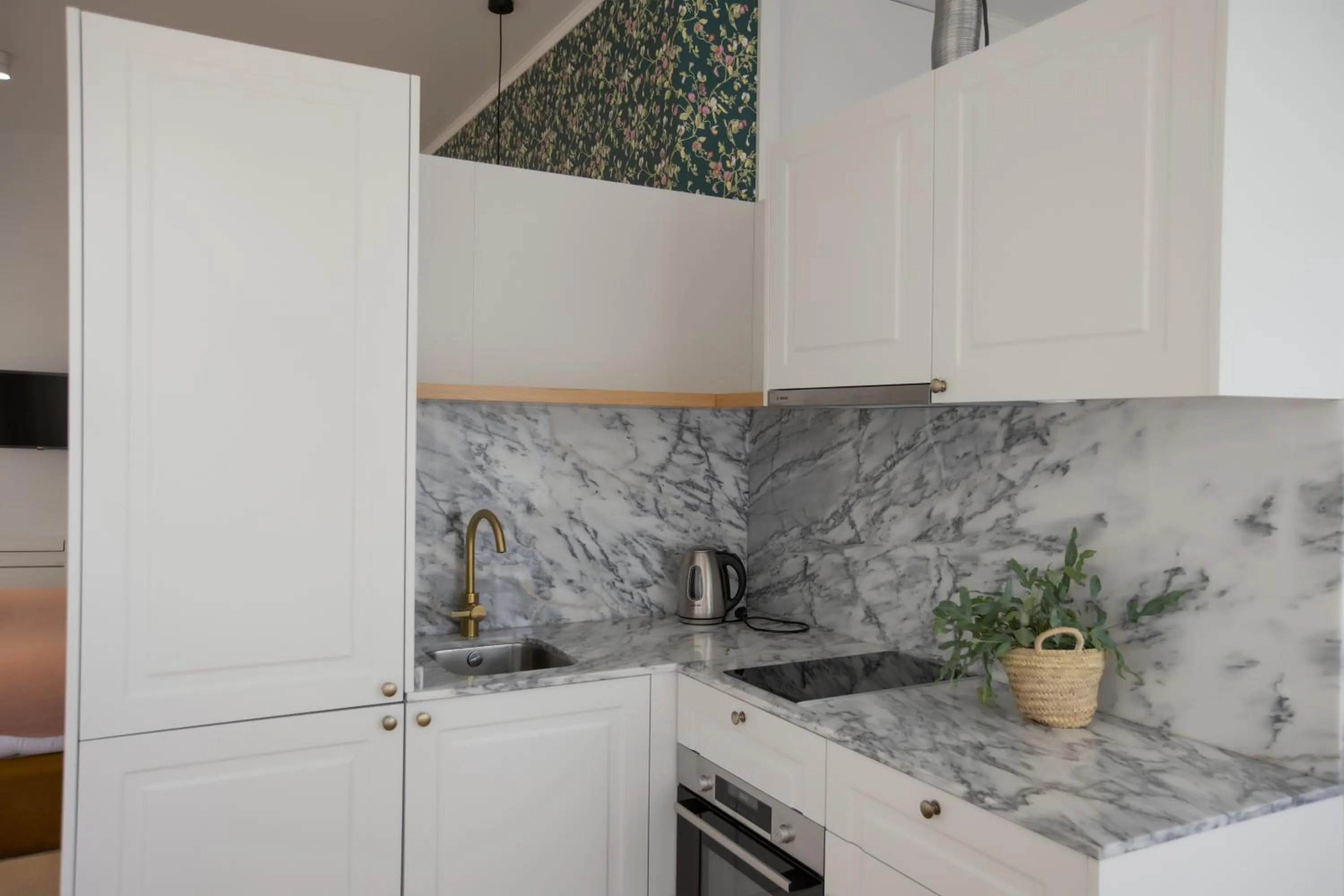 Kitchen or kitchenette in Trovador Guest House