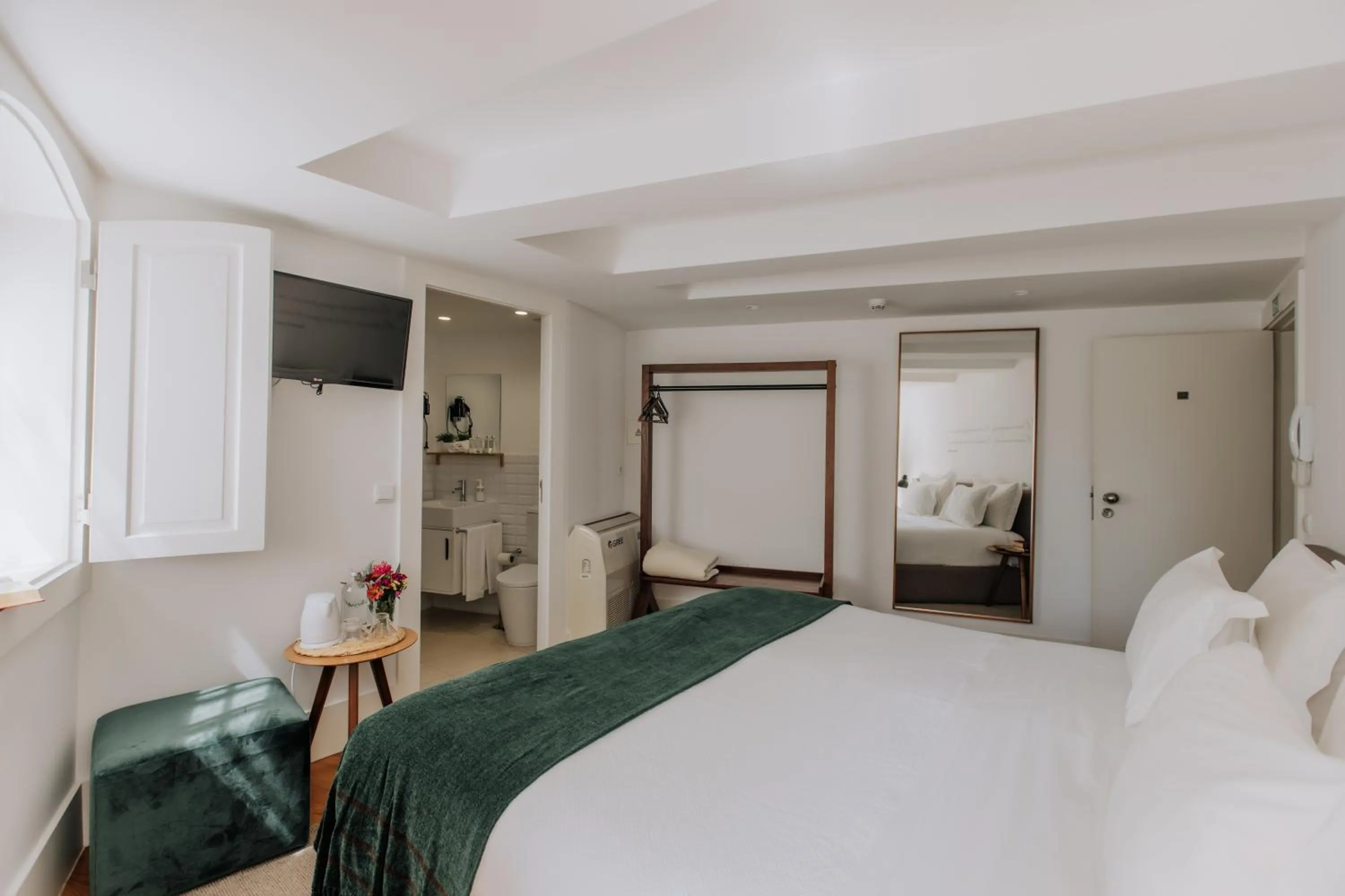 Bedroom, Bed in Trovador Guest House