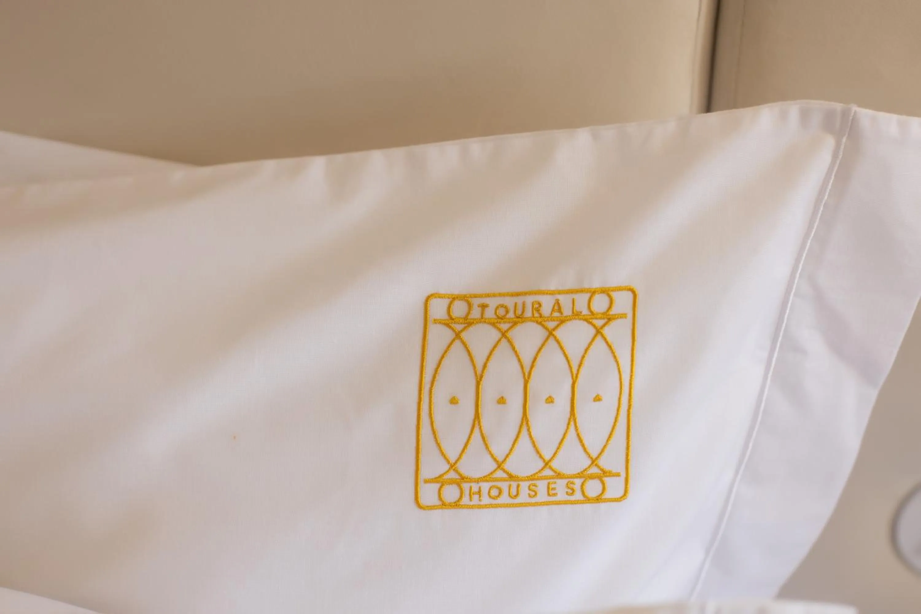 Bed in Trovador Guest House