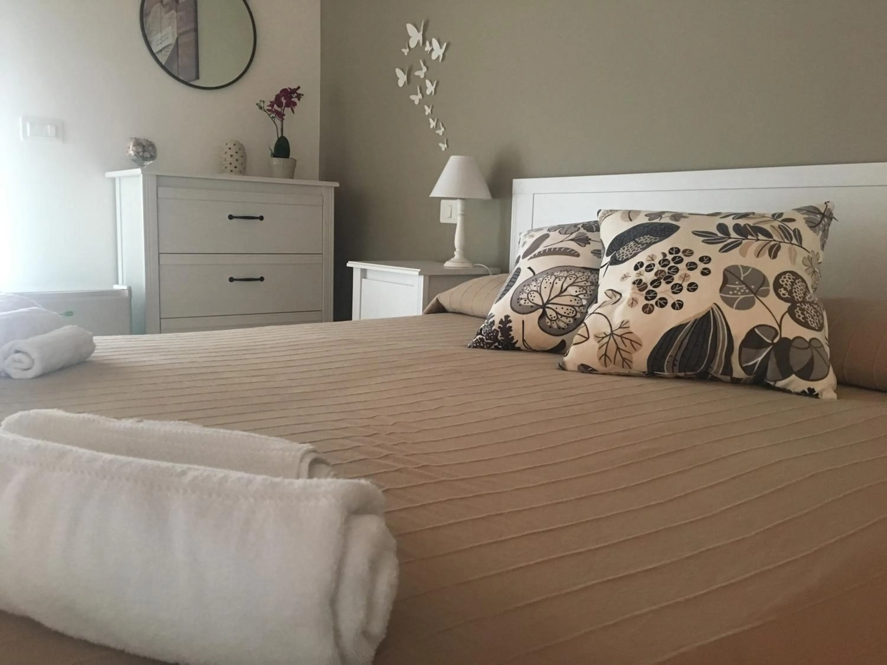 Property building, Bed in Spegni La Luce b&b