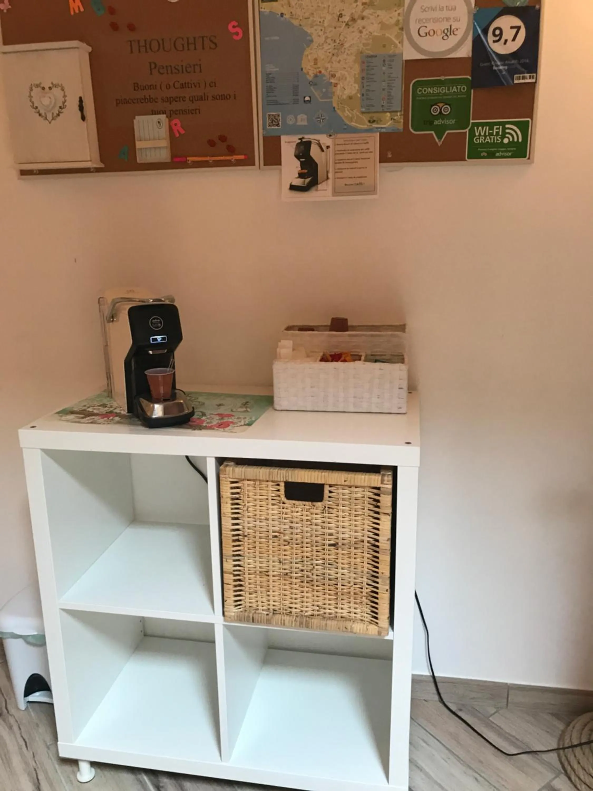 Coffee/tea facilities in Spegni La Luce b&b