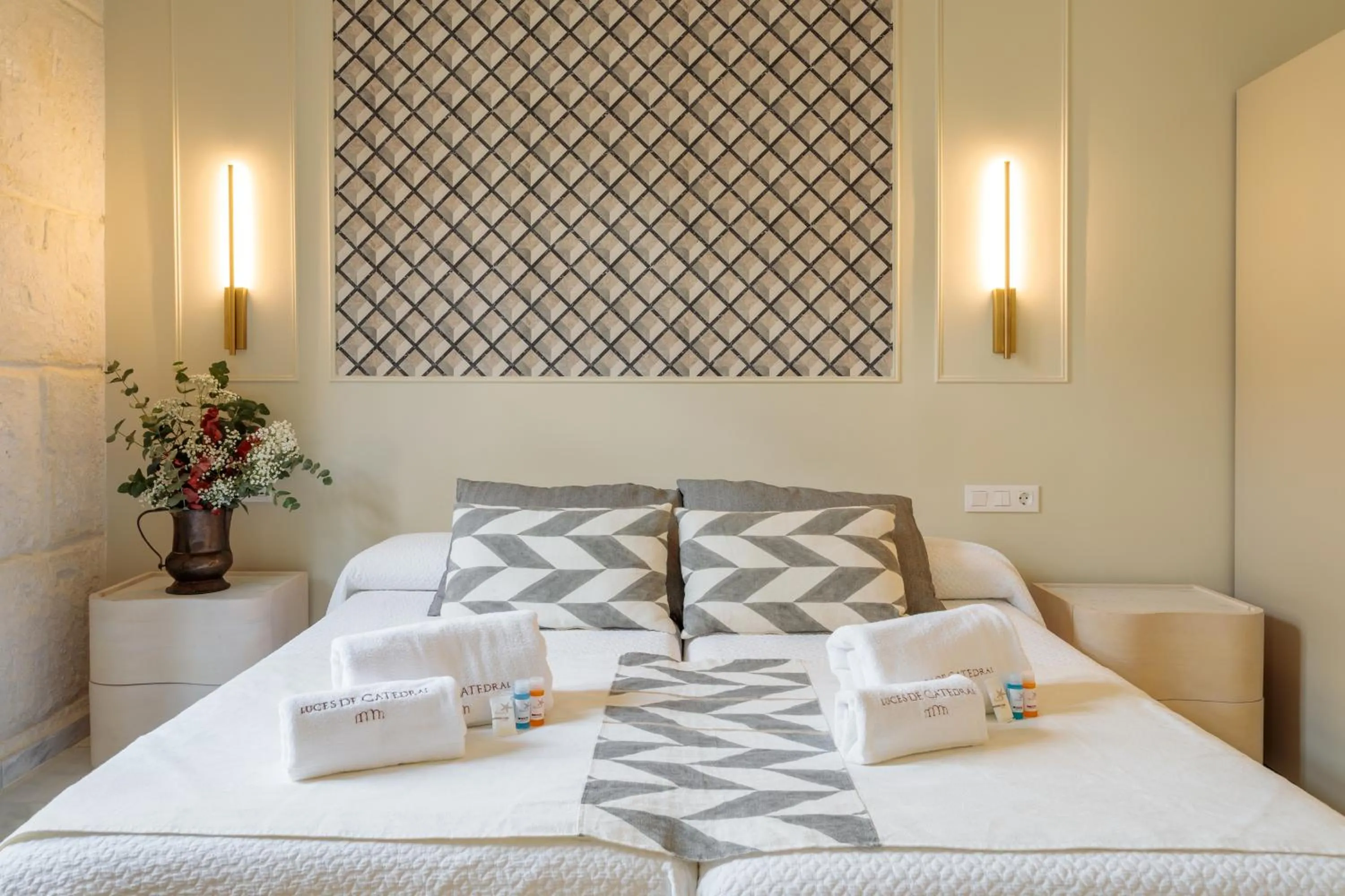 Bedroom, Bed in Luces de Catedral