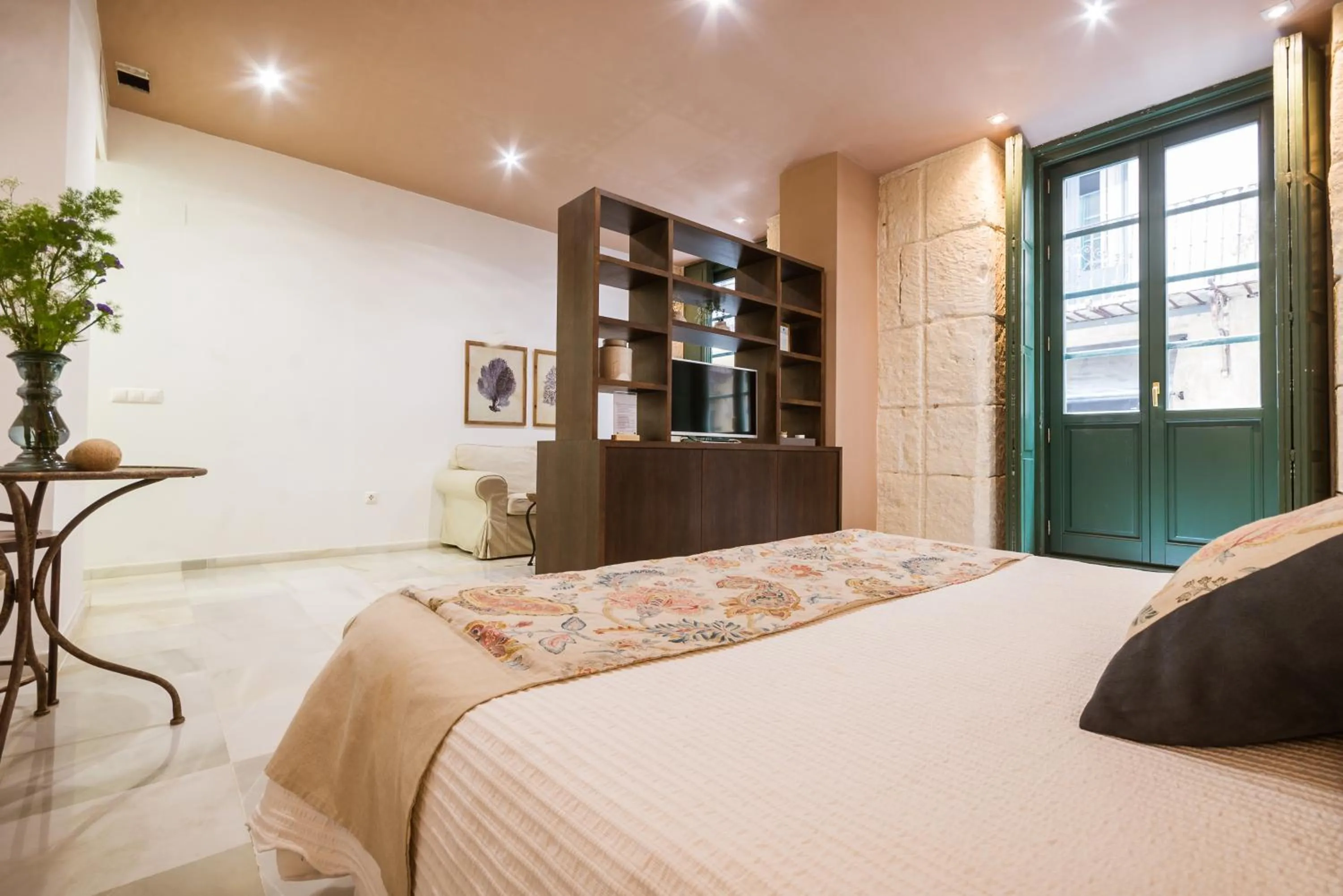 Bedroom, Bed in Luces de Catedral