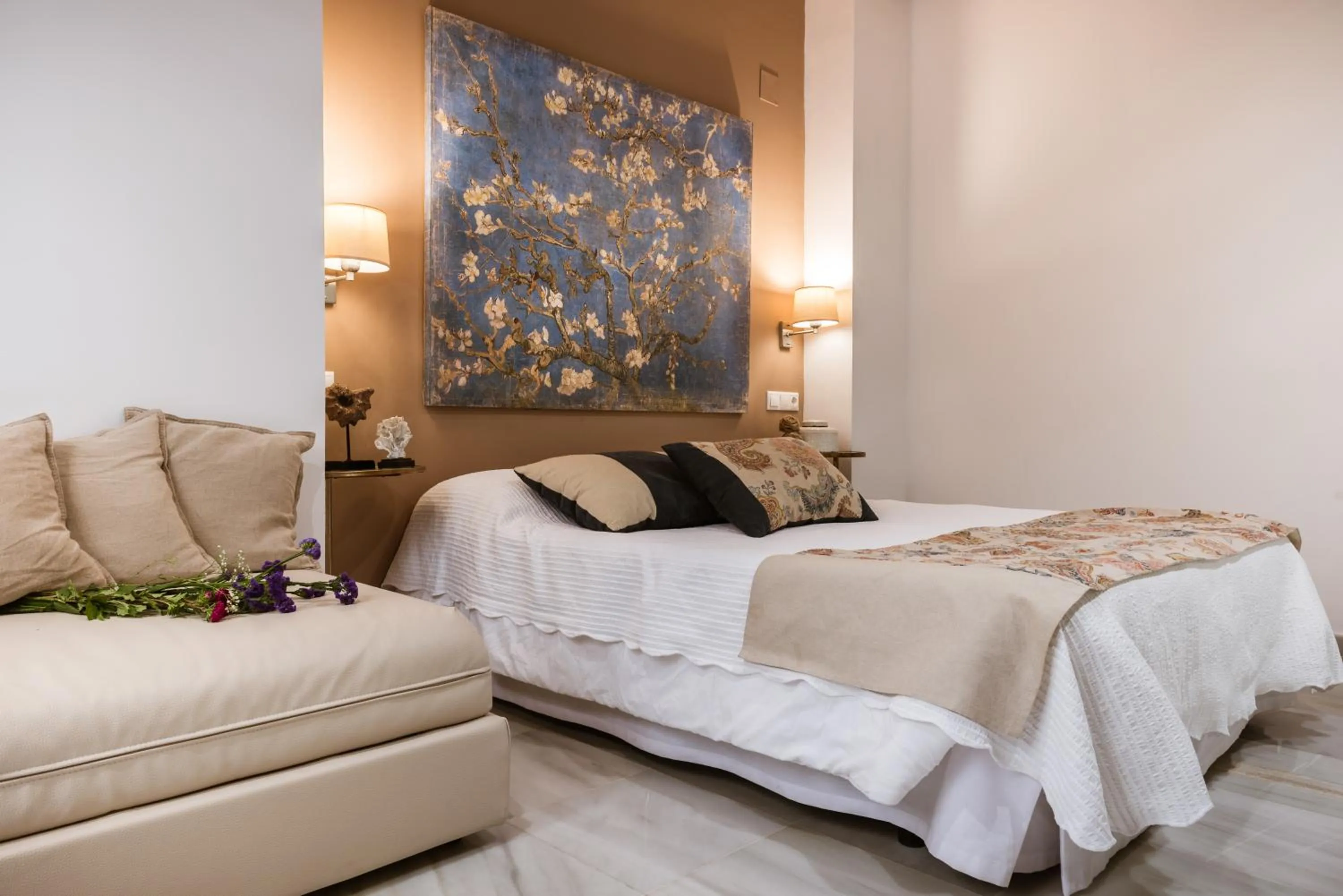 Bedroom, Bed in Luces de Catedral