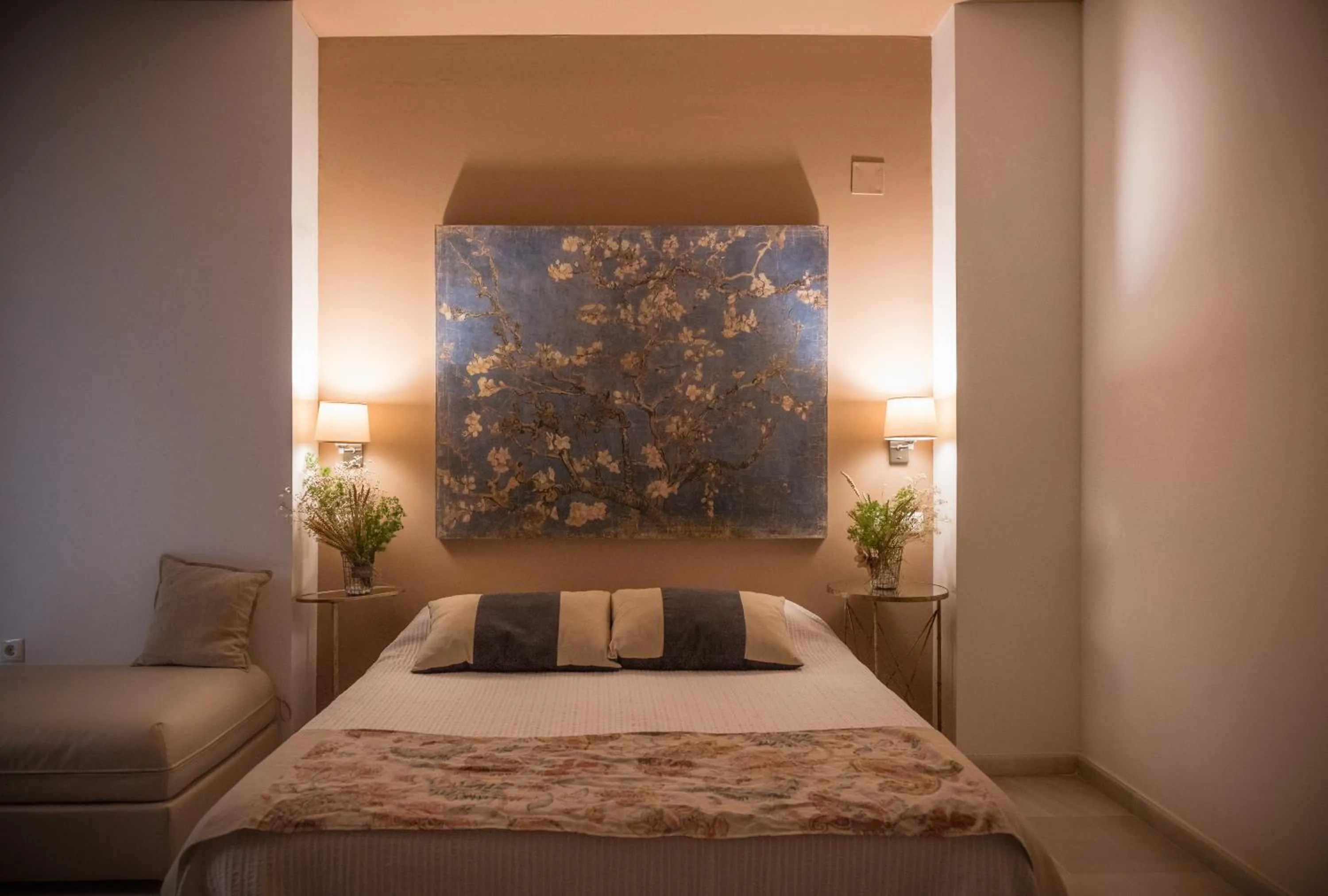 Bedroom, Bed in Luces de Catedral