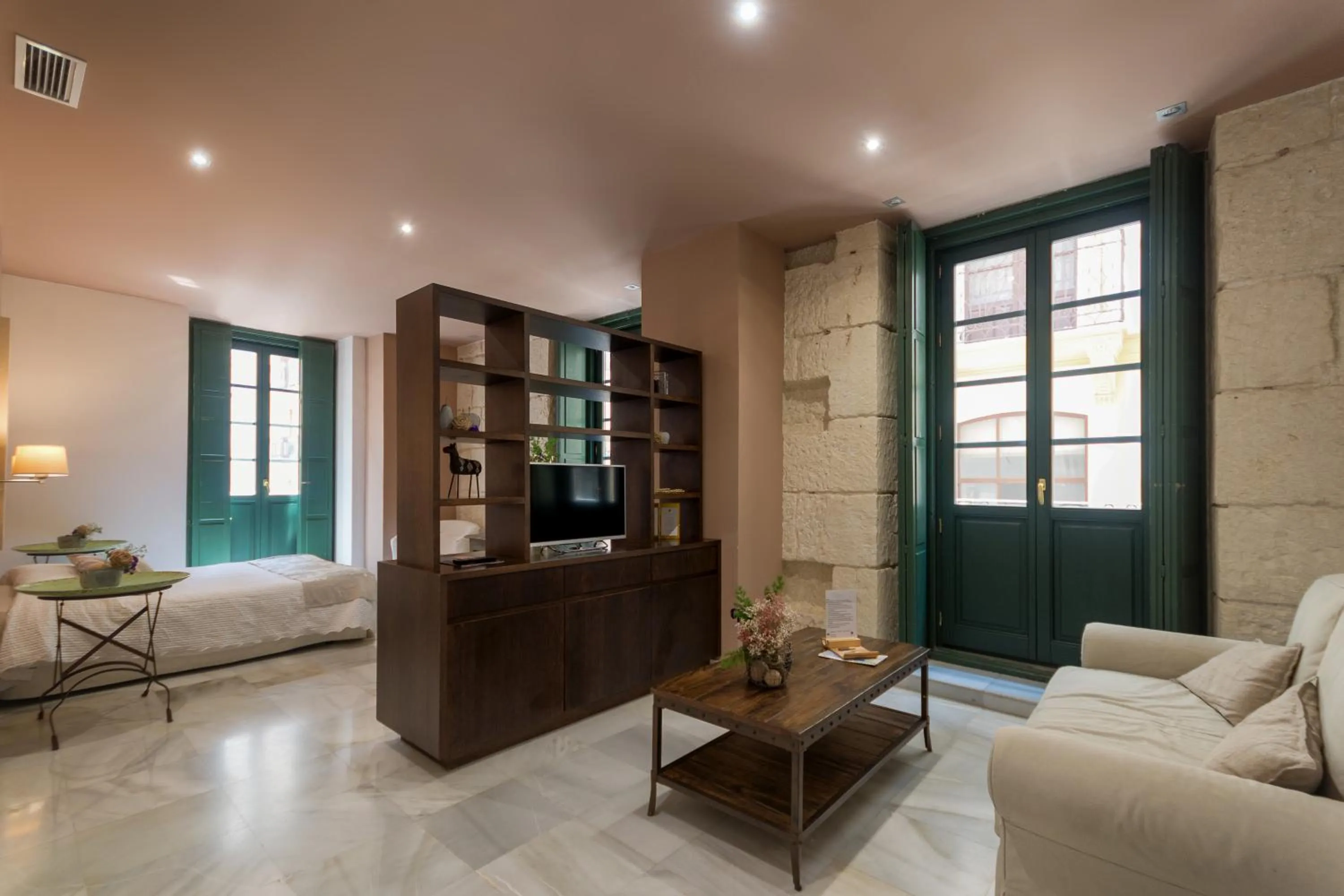 Bedroom, Bed in Luces de Catedral