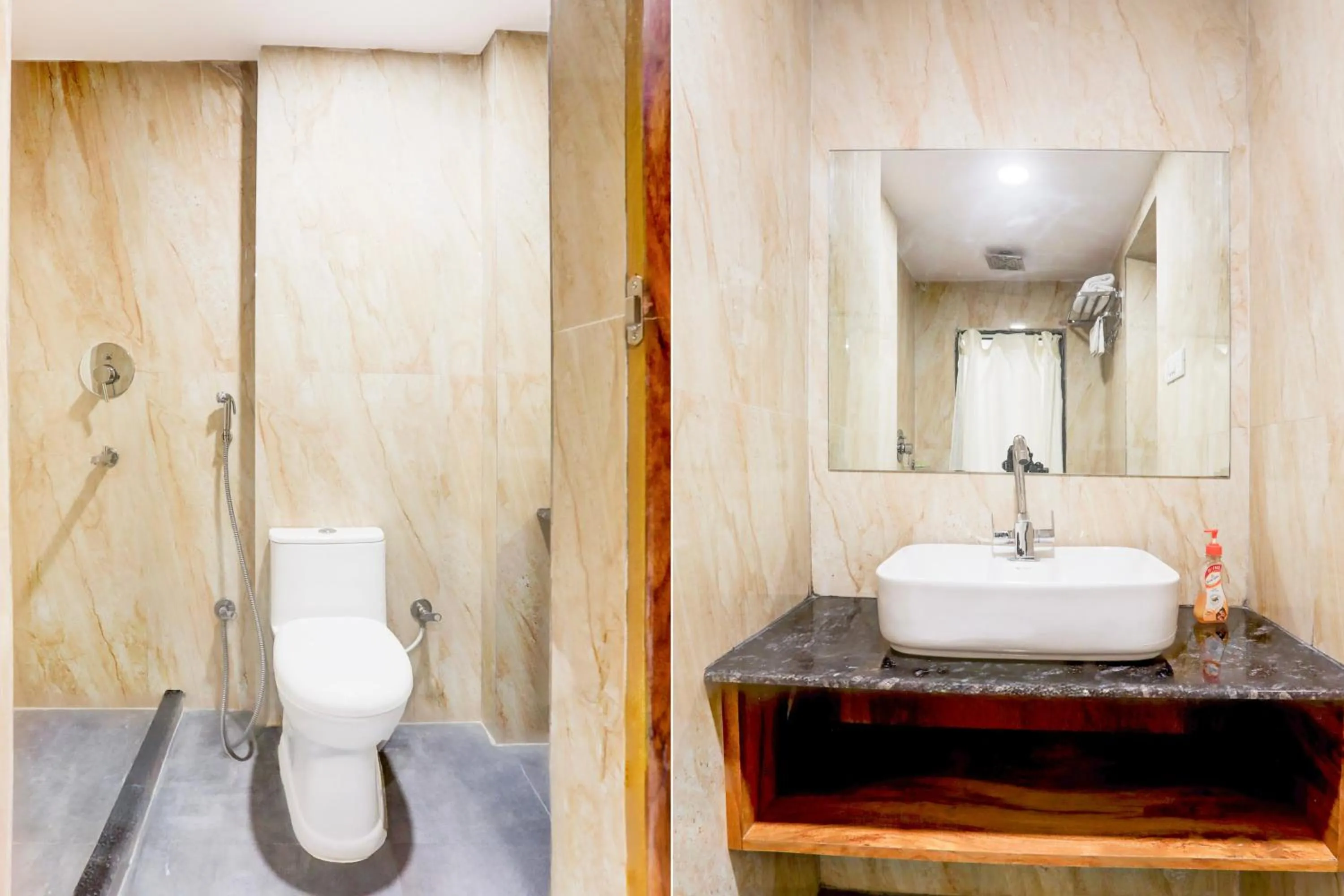 Bathroom in Super Townhouse Oak Dhanbad Near SSLNT College formerly Kapson
