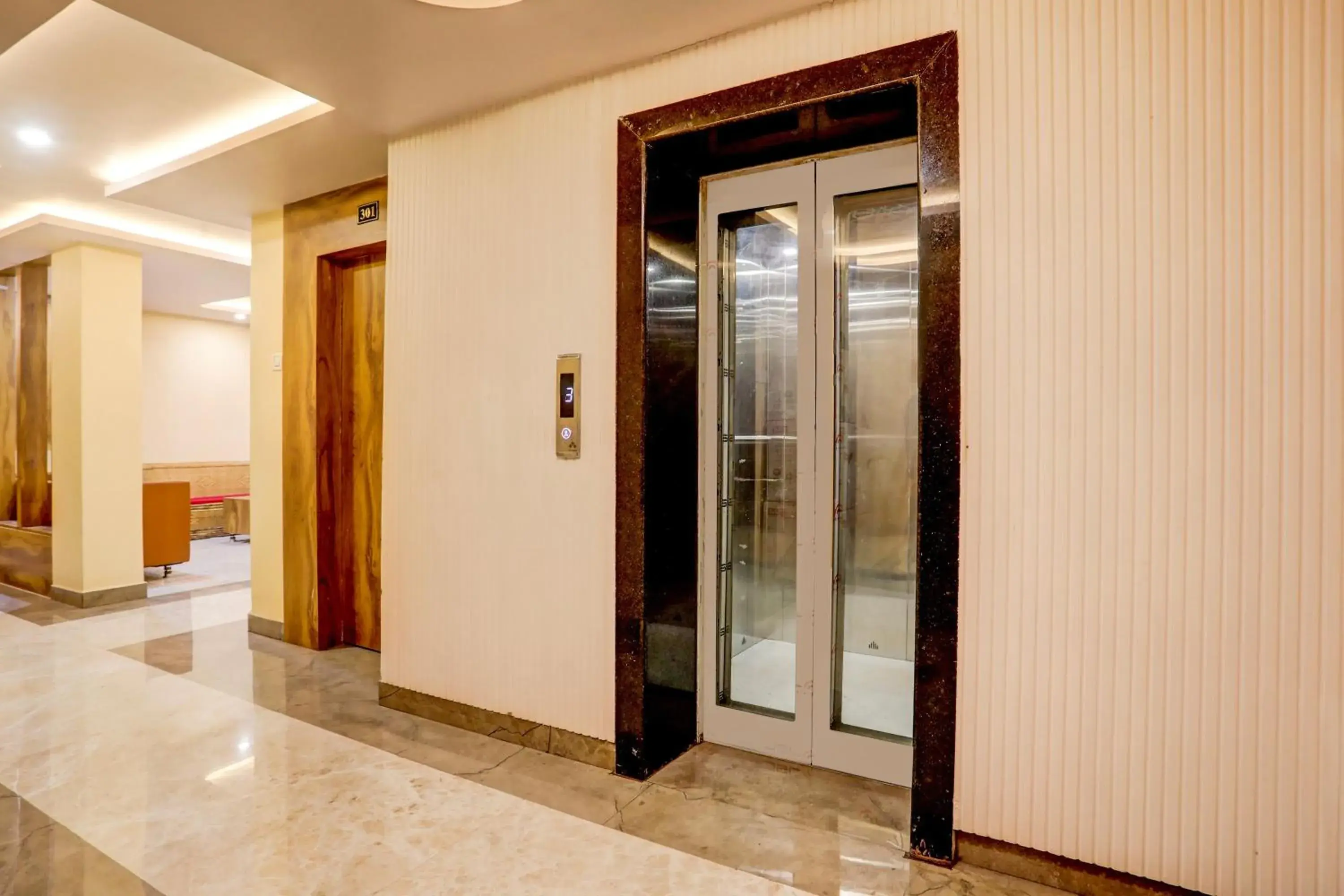 Lobby or reception in Super Townhouse Oak Dhanbad Near SSLNT College formerly Kapson Lobby or reception in Super Townhouse Oak Dhanbad Near SSLNT College formerly Kapson