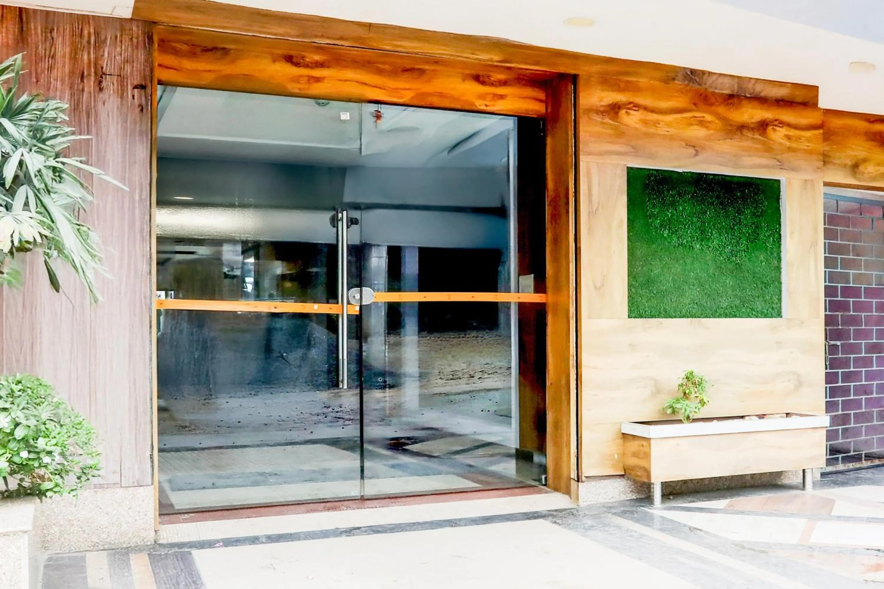 Facade/entrance in Super Townhouse Oak Dhanbad Near SSLNT College formerly Kapson