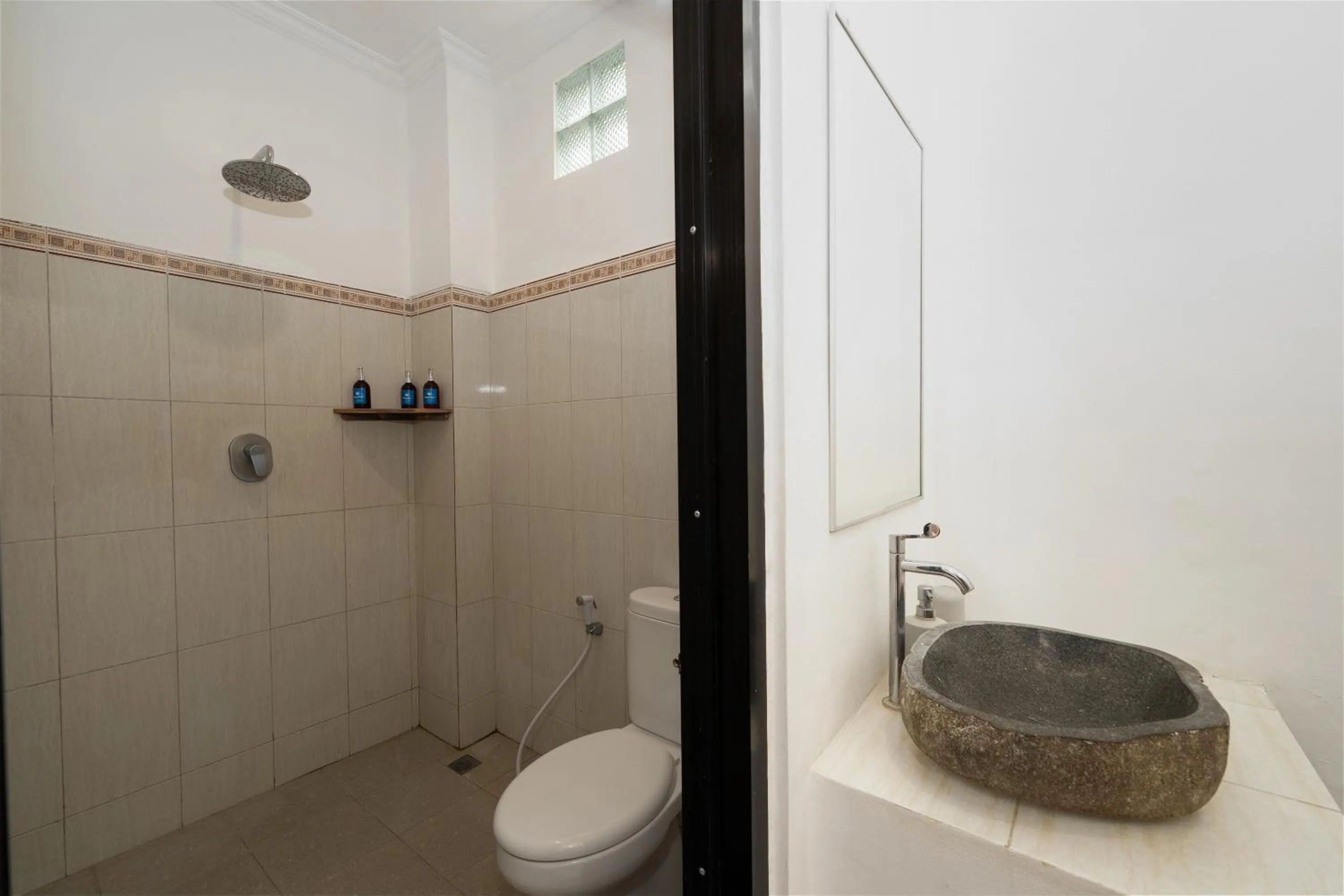 Bathroom in Summer of Surf Canggu