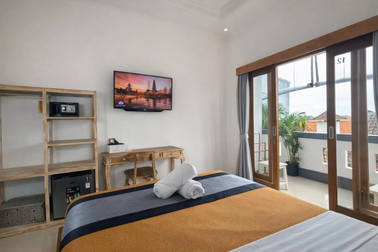 Bed in Summer of Surf Canggu