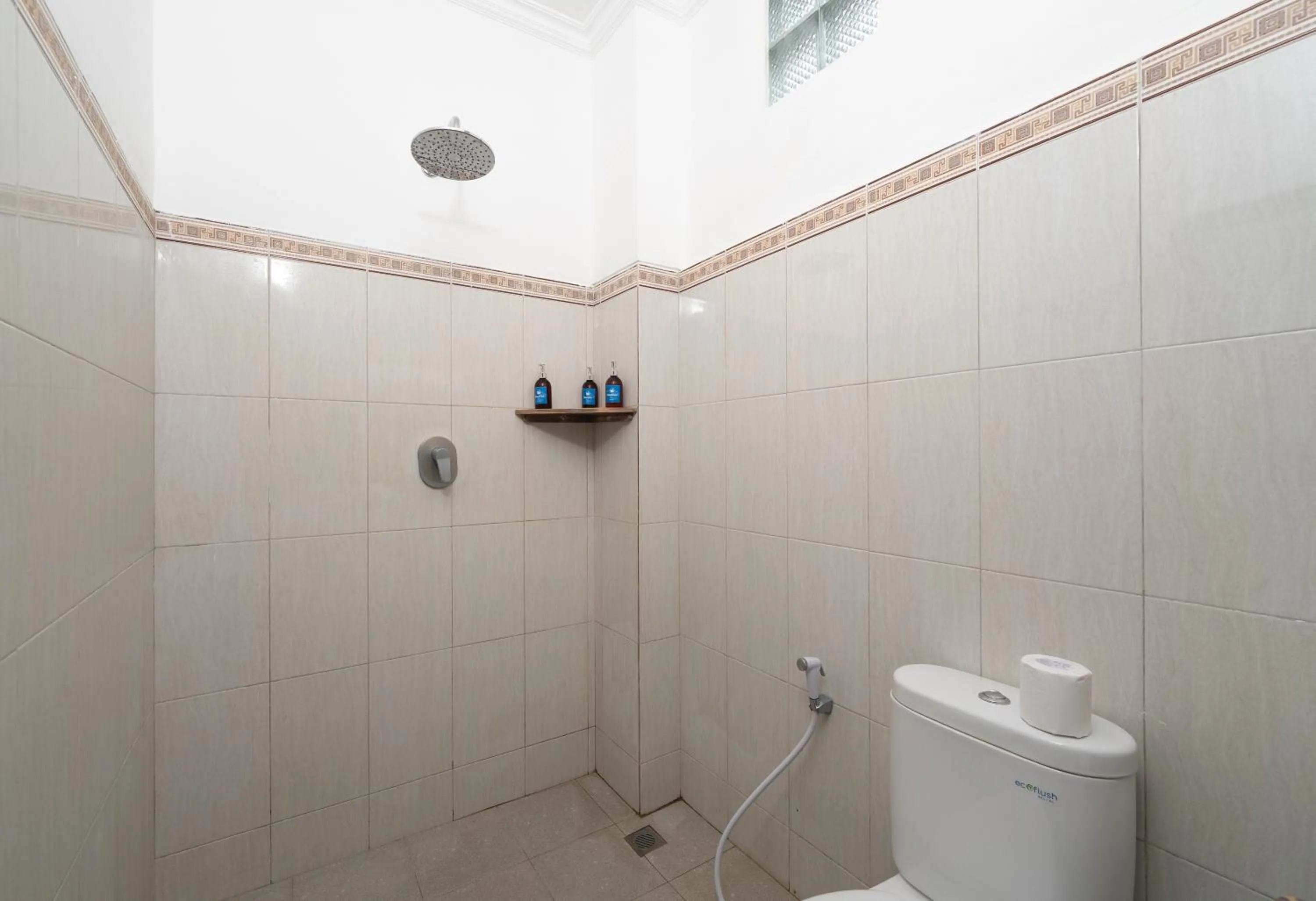 Bathroom in Summer of Surf Canggu