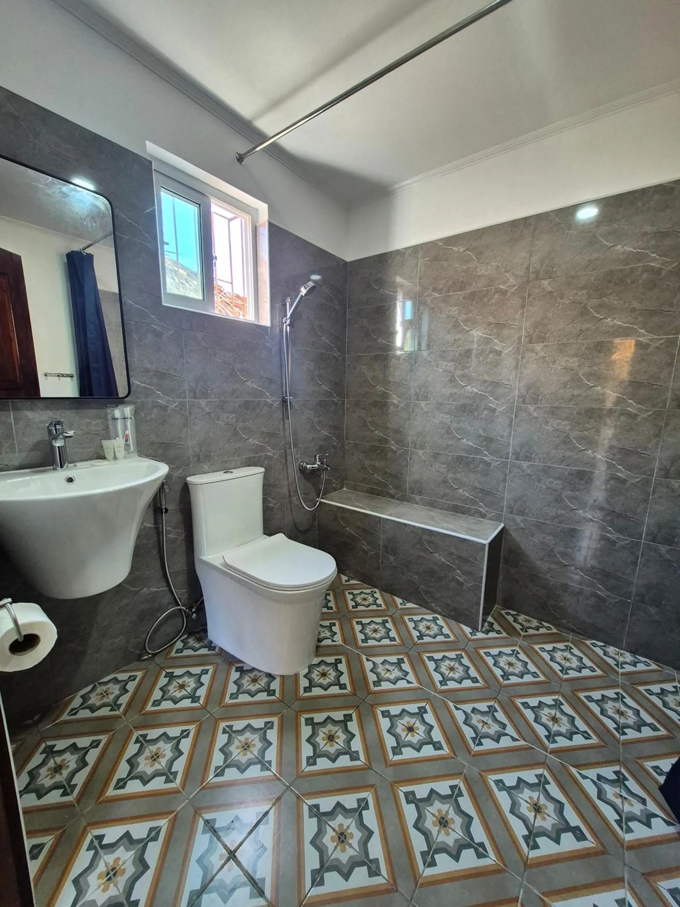 Bathroom in Kav&#x27;s Beach Resort