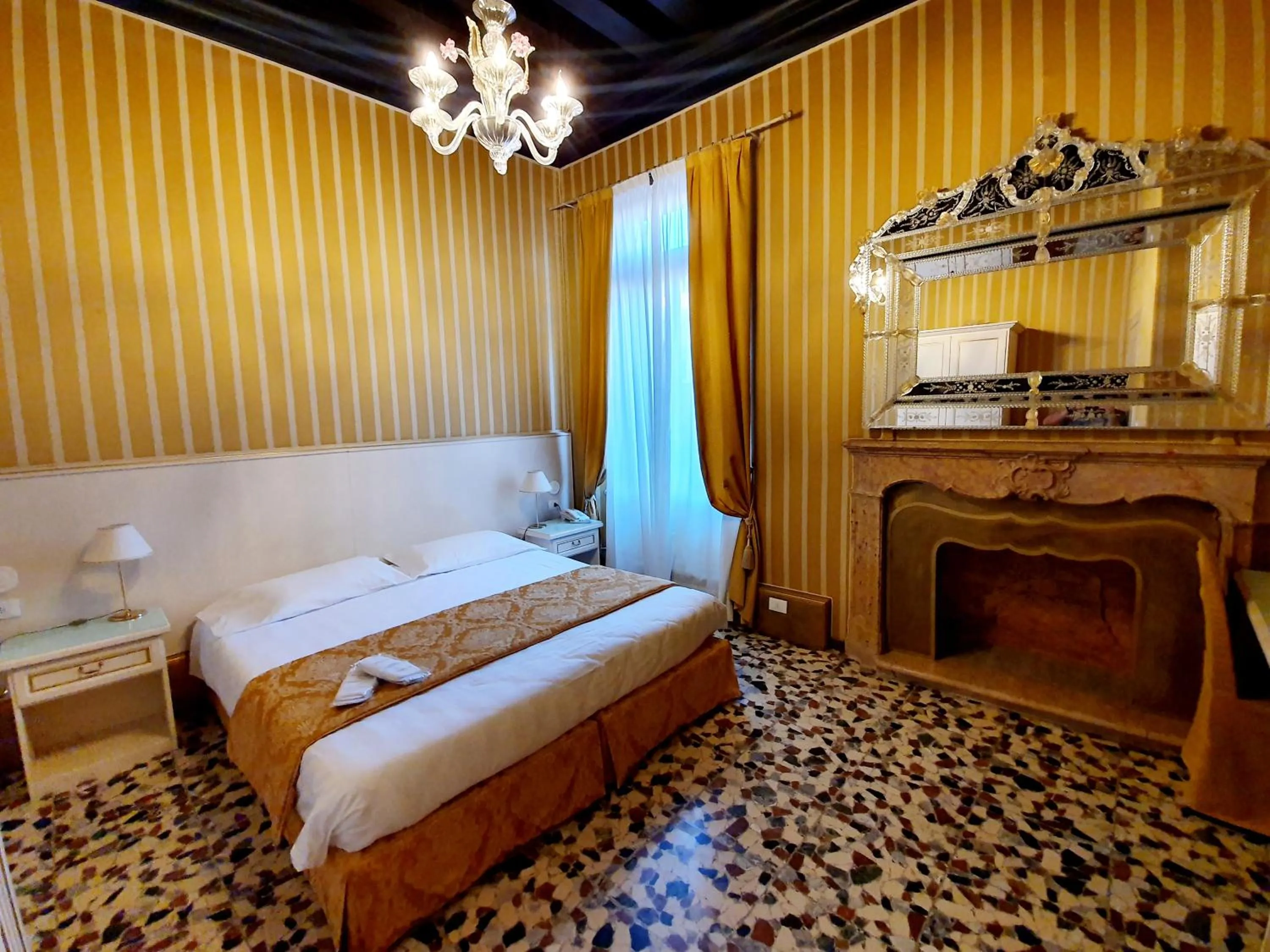 Bed in Hotel Corte dei Greci