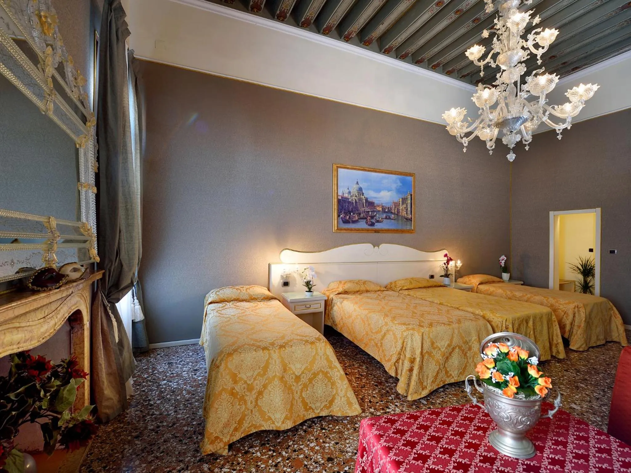 Bedroom, Bed in Hotel Corte dei Greci