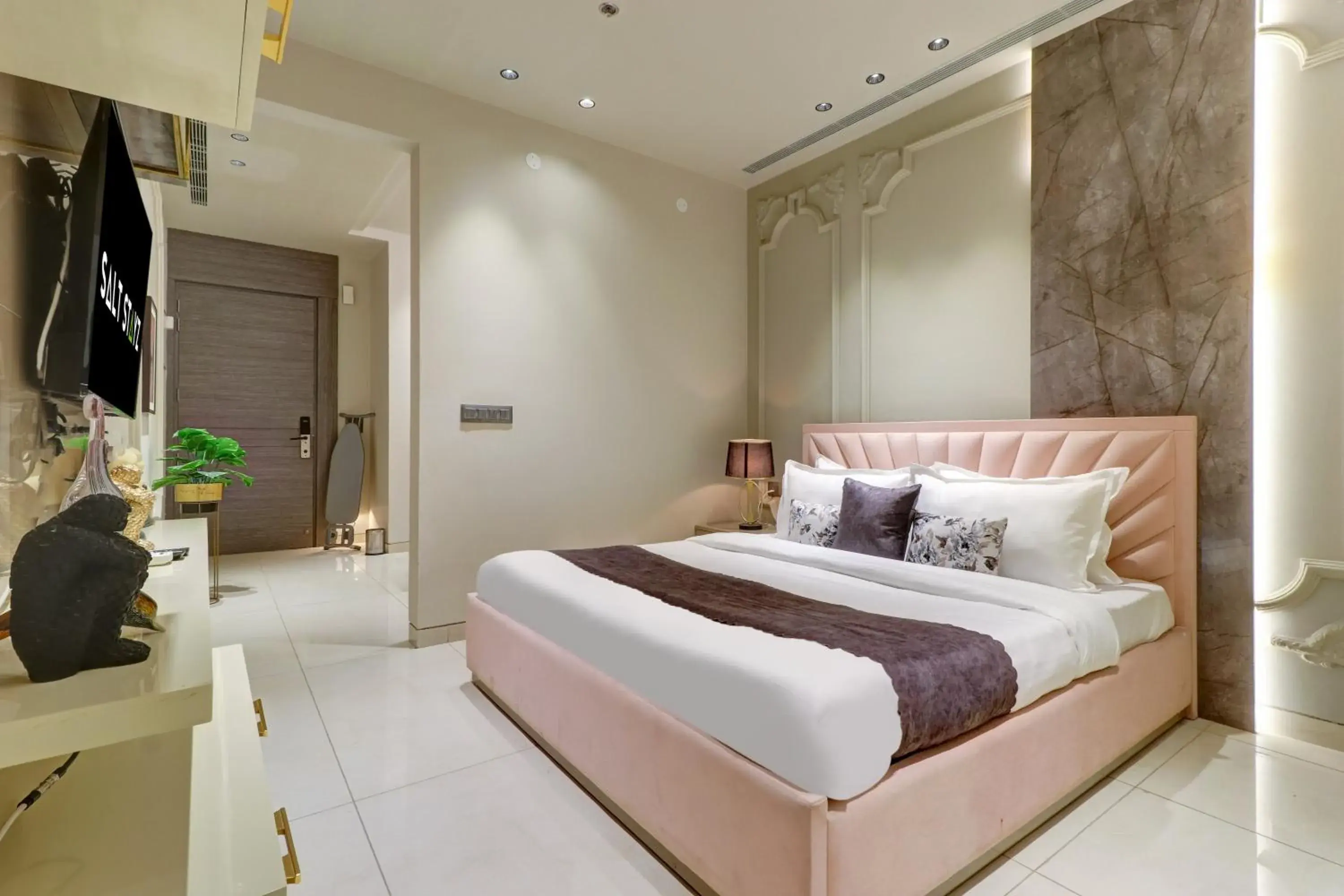 Presidential Suite Room with Balcony and Kitchennate in Saltstayz Trinity - Chandigarh Mohali Presidential Suite Room with Balcony and Kitchennate in Saltstayz Trinity - Chandigarh Mohali