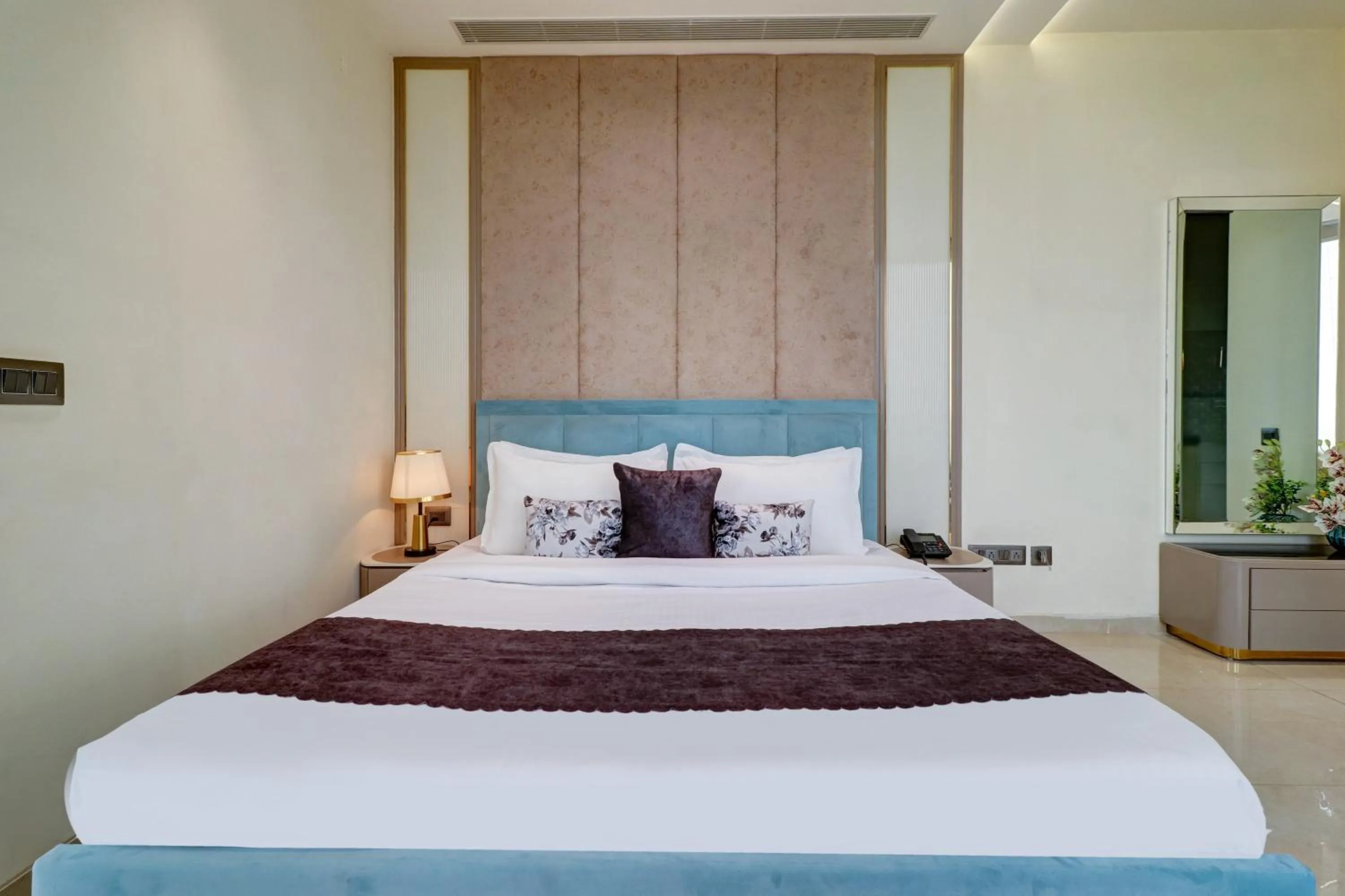 Bed in Saltstayz Trinity - Chandigarh Mohali