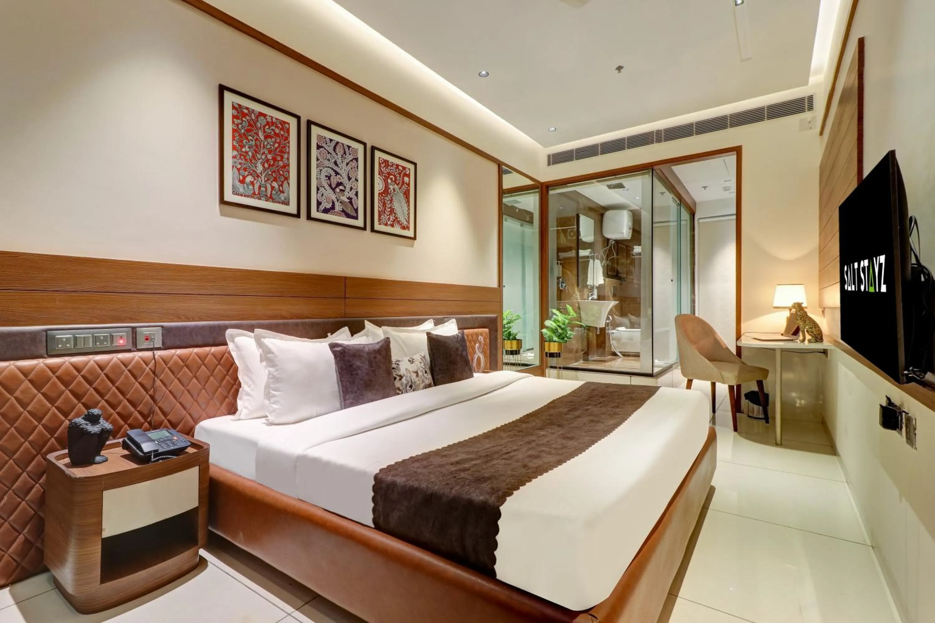 Communal lounge/ TV room, Bed in Saltstayz Trinity - Chandigarh Mohali