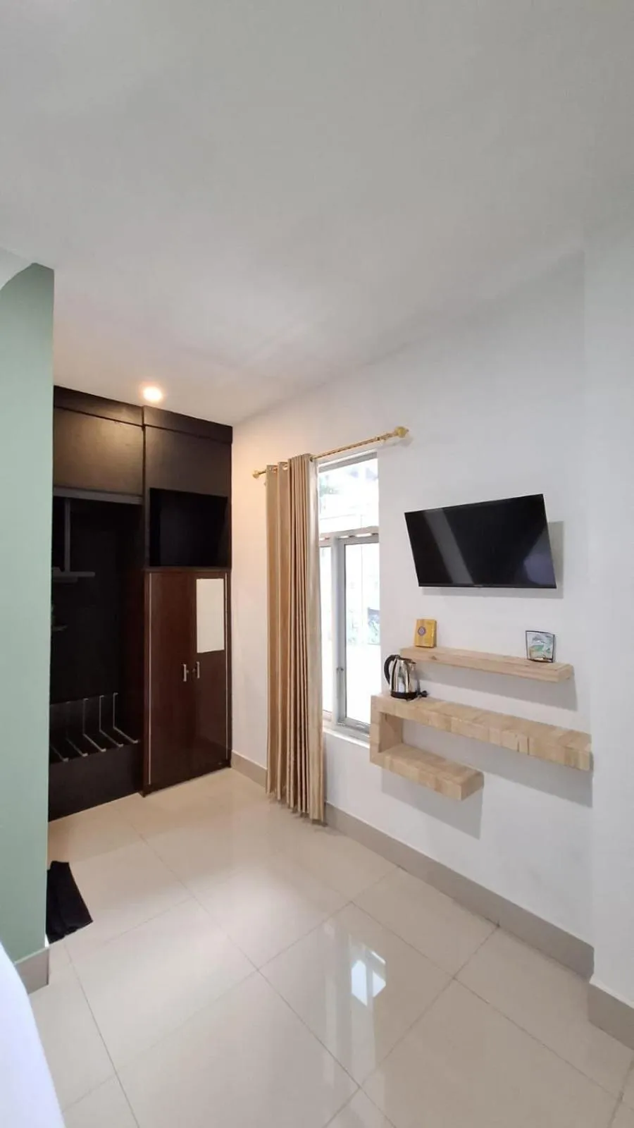 TV and multimedia in D'Hills Hotel