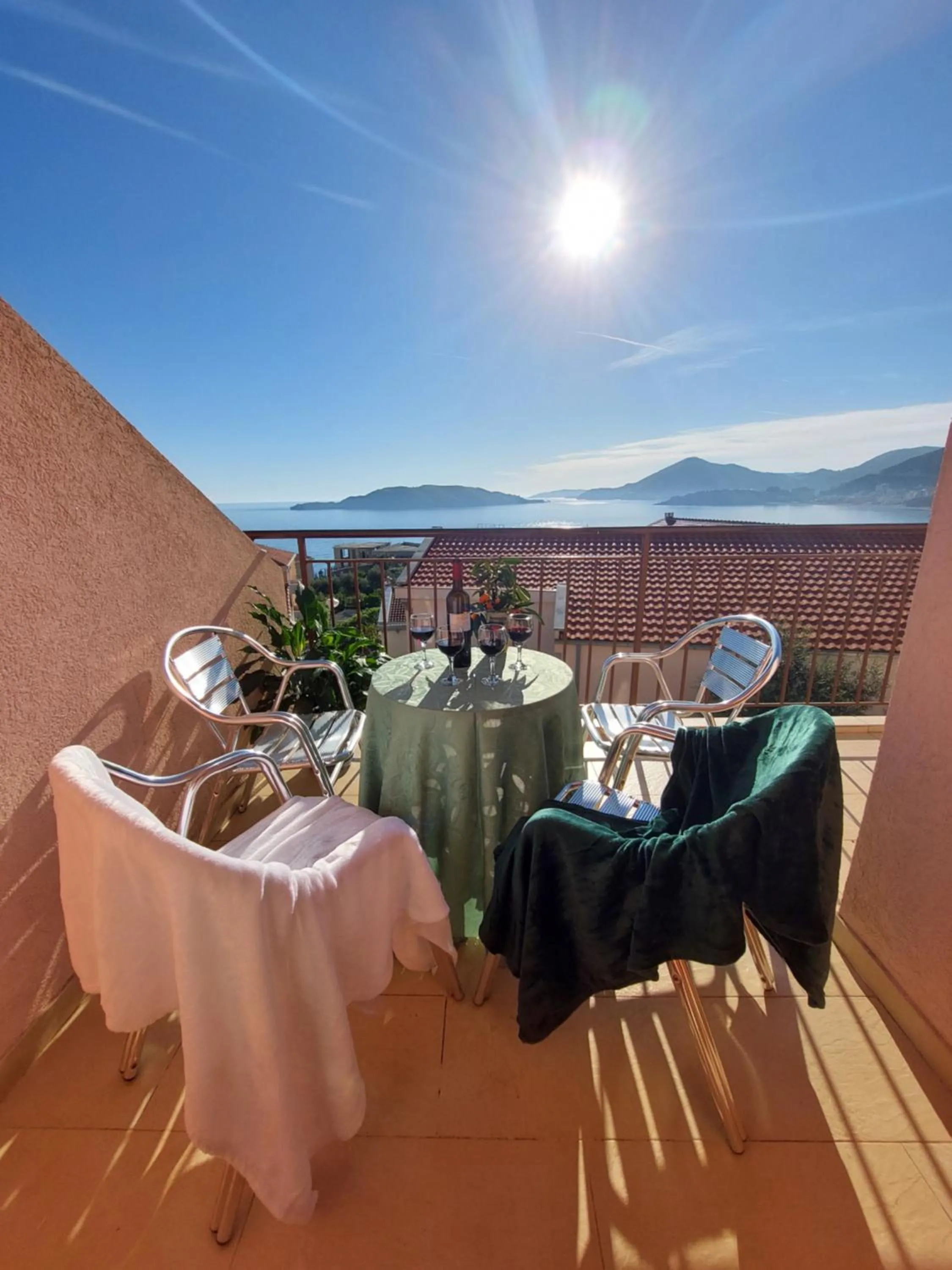 Apartment with Sea View in Apartmani Dalex
