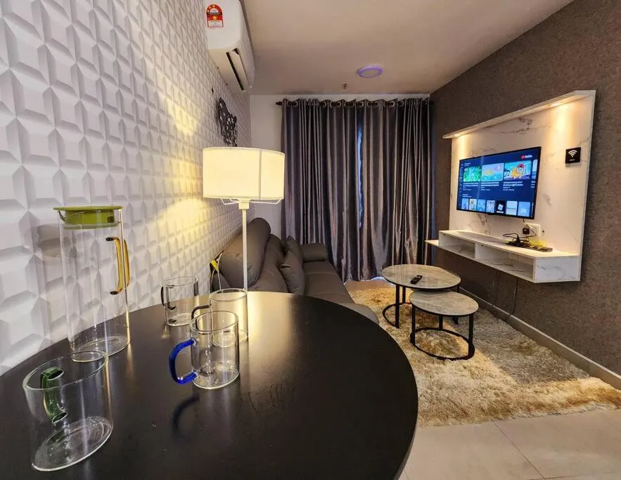 10 min to Subang Airport Free Wi-fi Carpark