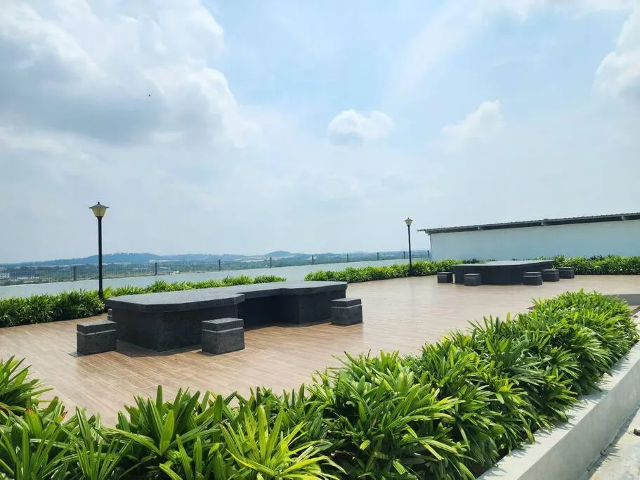 10 min to Subang Airport Free Wi-fi Carpark