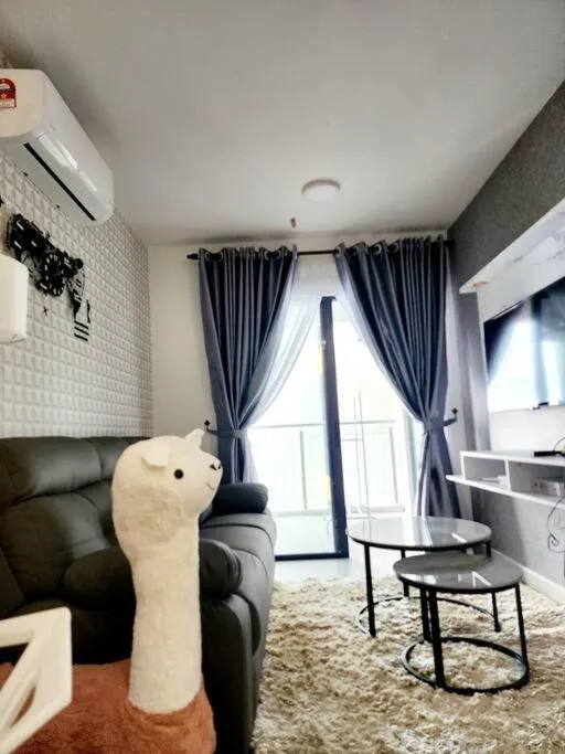 10 min to Subang Airport Free Wi-fi Carpark