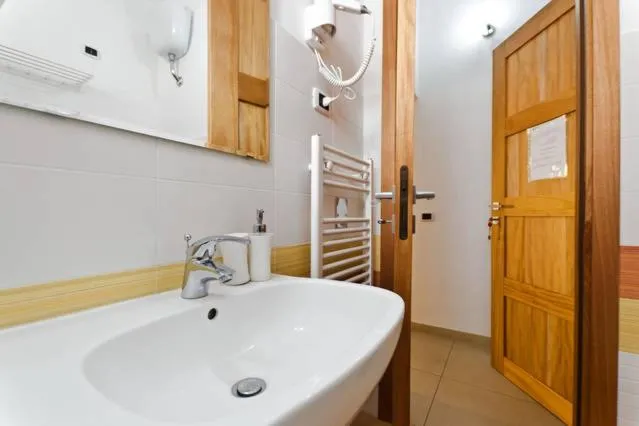Shower in B&B Alle Porte di San Giovanni