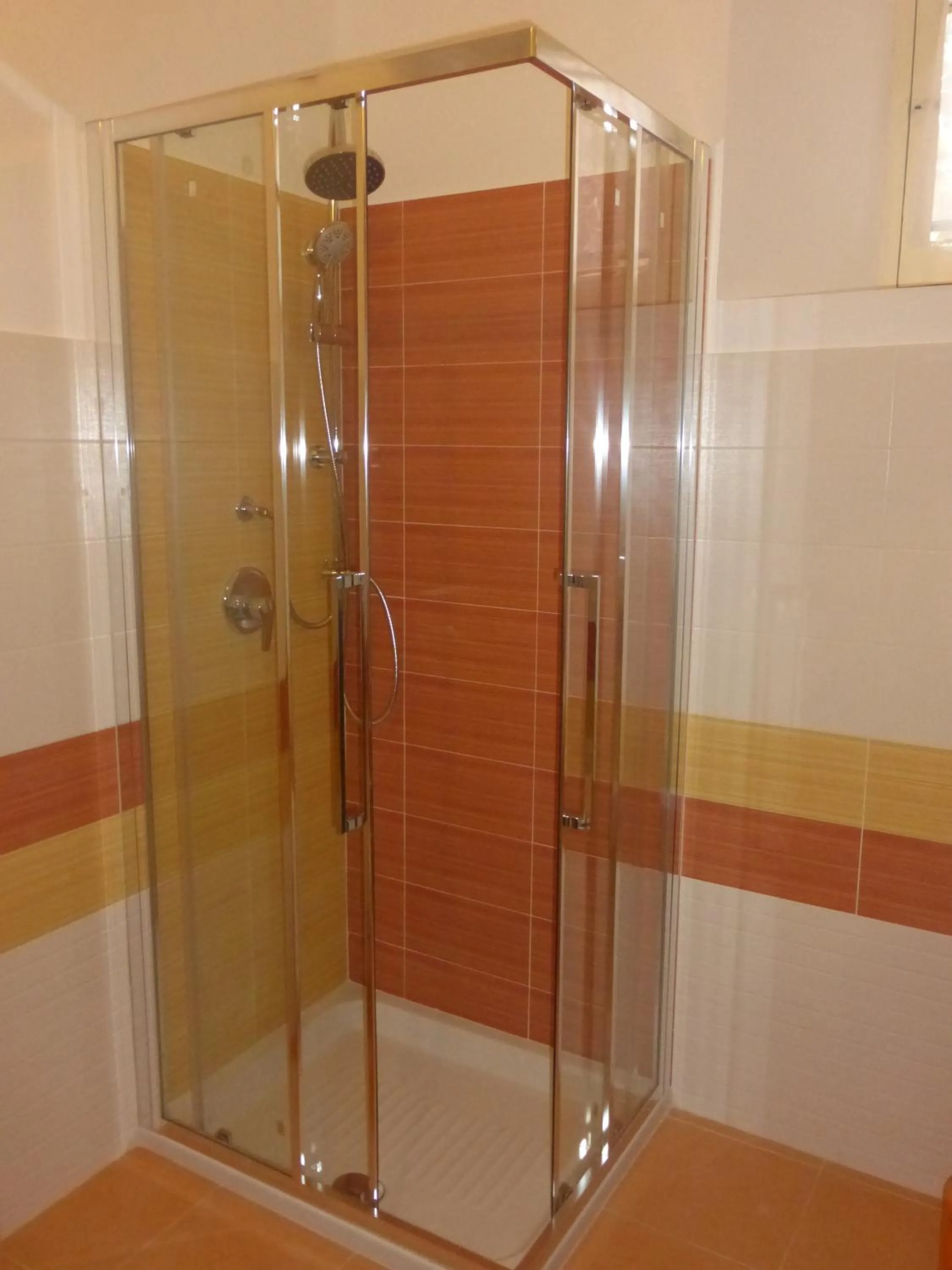 Shower in B&B Alle Porte di San Giovanni