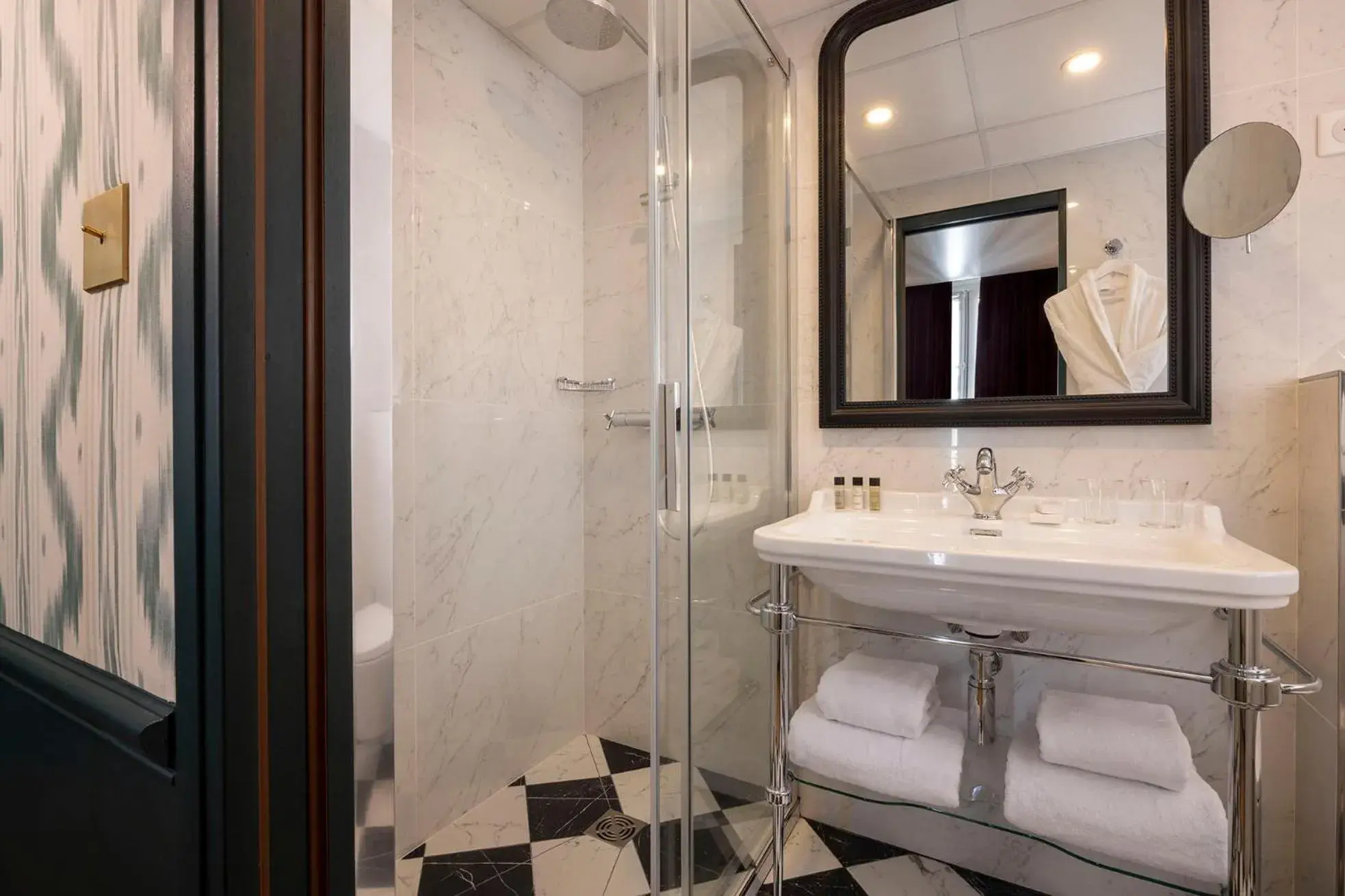 Superior Double Room in Hotel du Champ de Mars Superior Double Room in Hotel du Champ de Mars