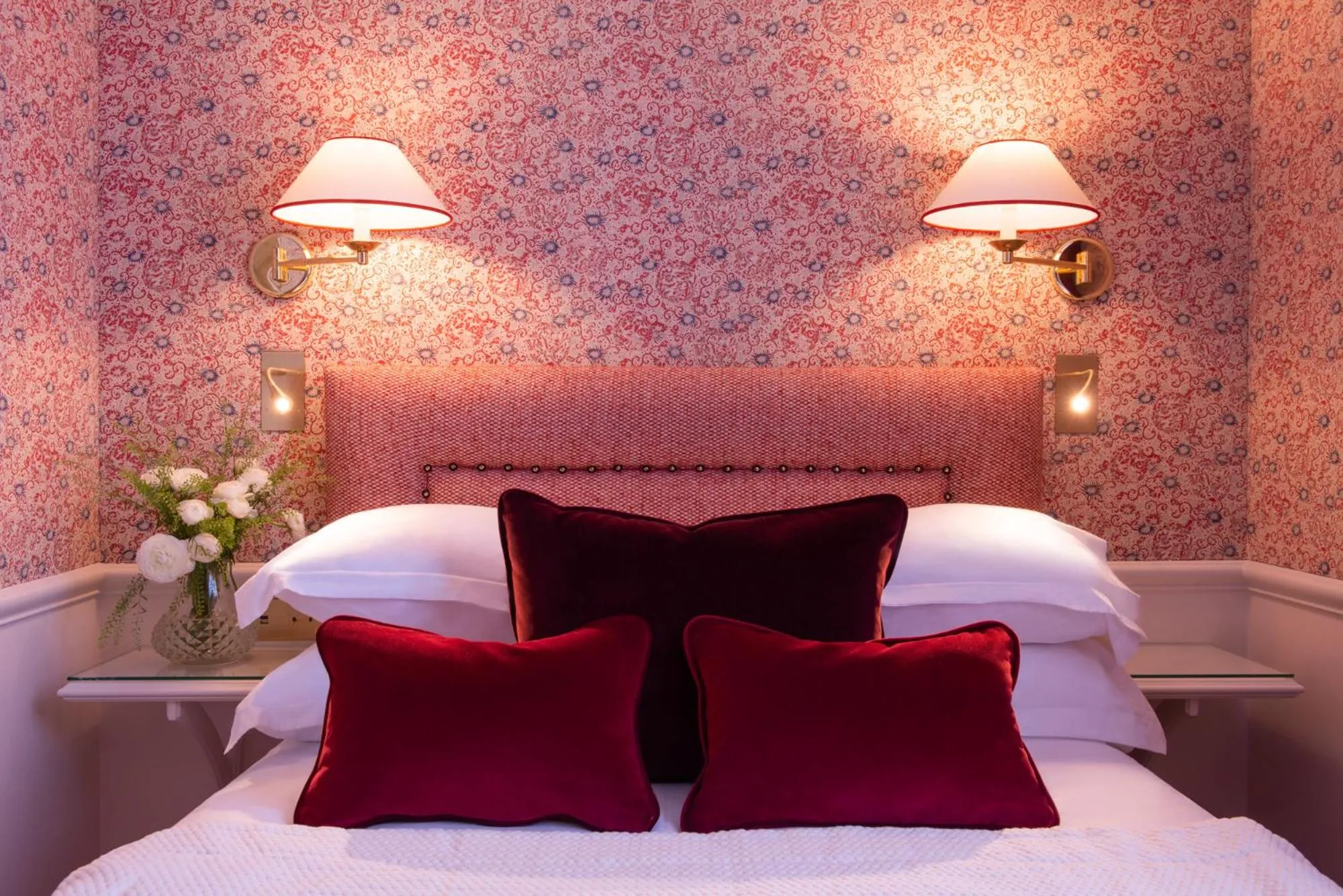 Bed in Hotel du Champ de Mars