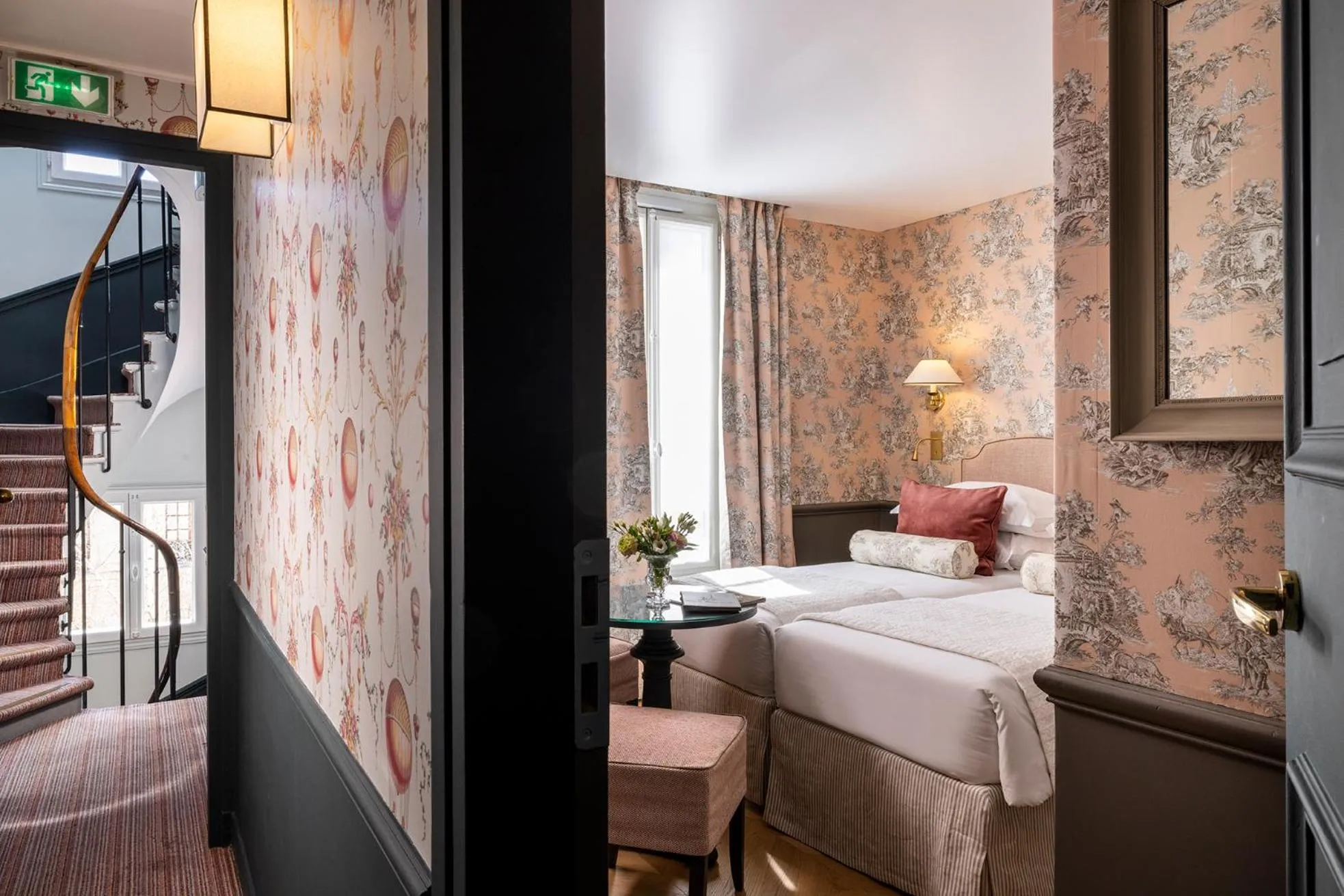 Bed in Hotel du Champ de Mars