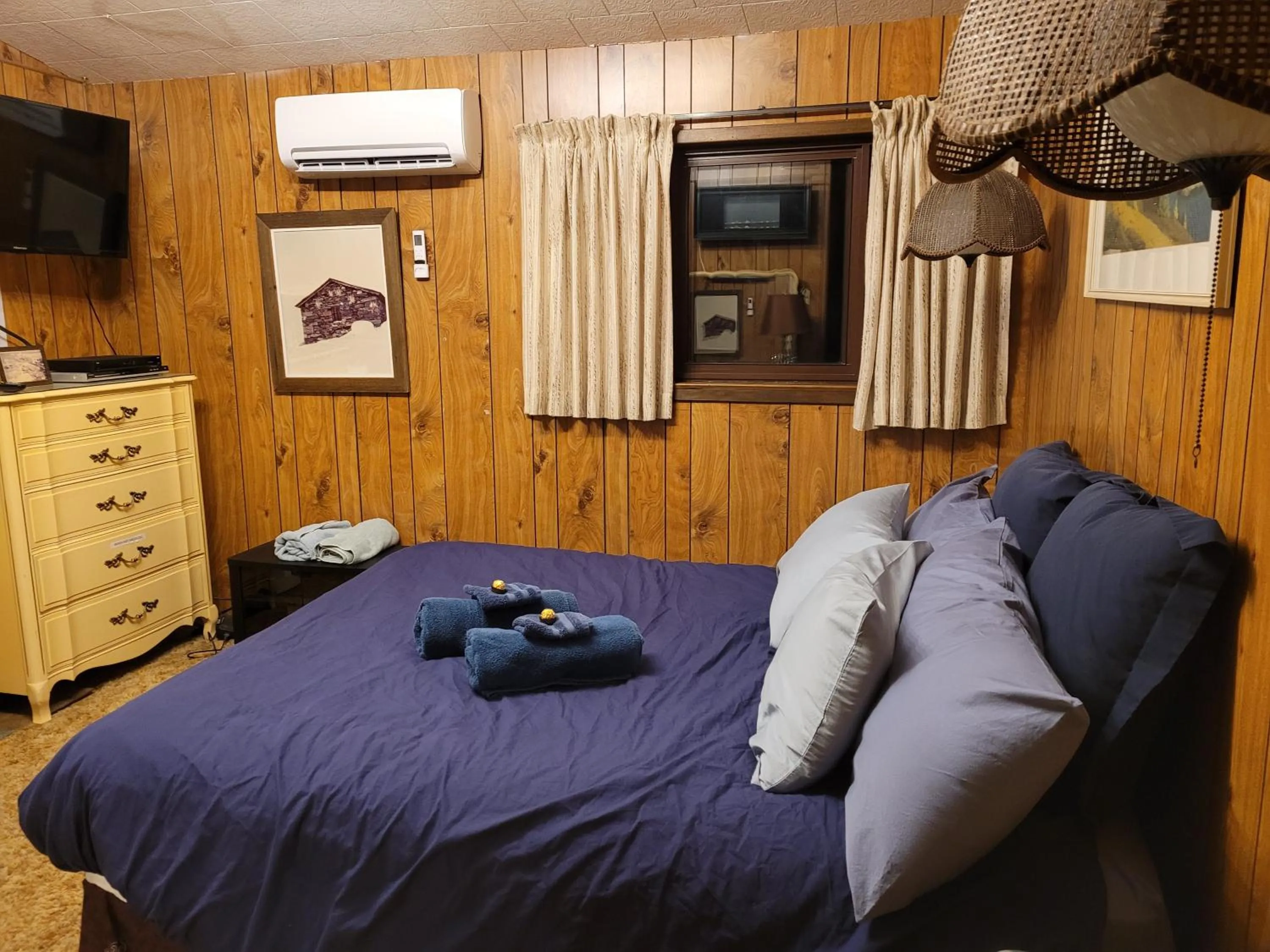 Bed in Bowering Lodge