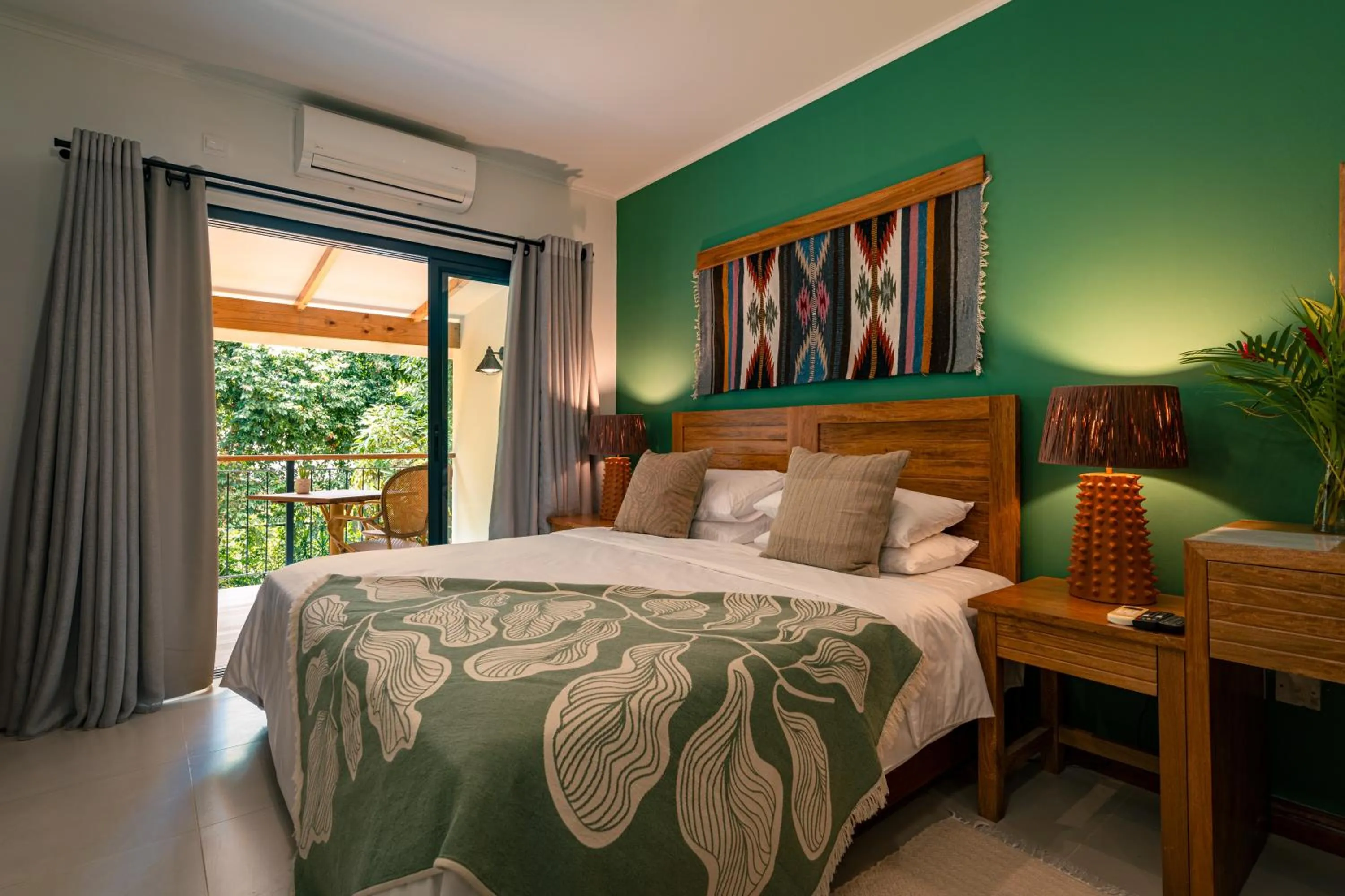 Bed in Cote Cedres