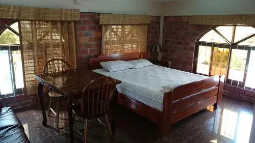 Double Room with Private Bathroom in Hotel Paramuru Double Room with Private Bathroom in Hotel Paramuru