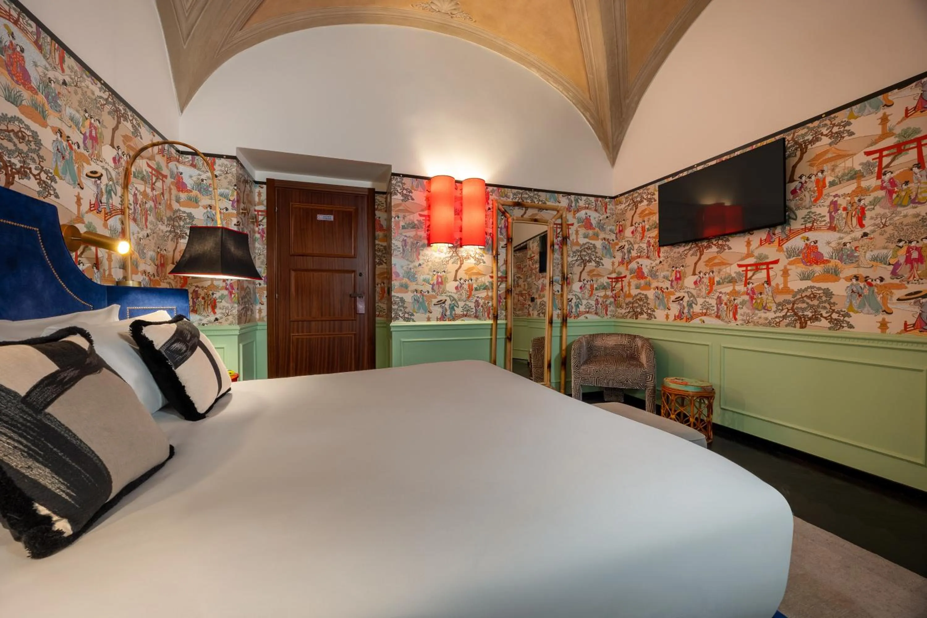 Photo of the whole room, Bed in V Collection Condotti