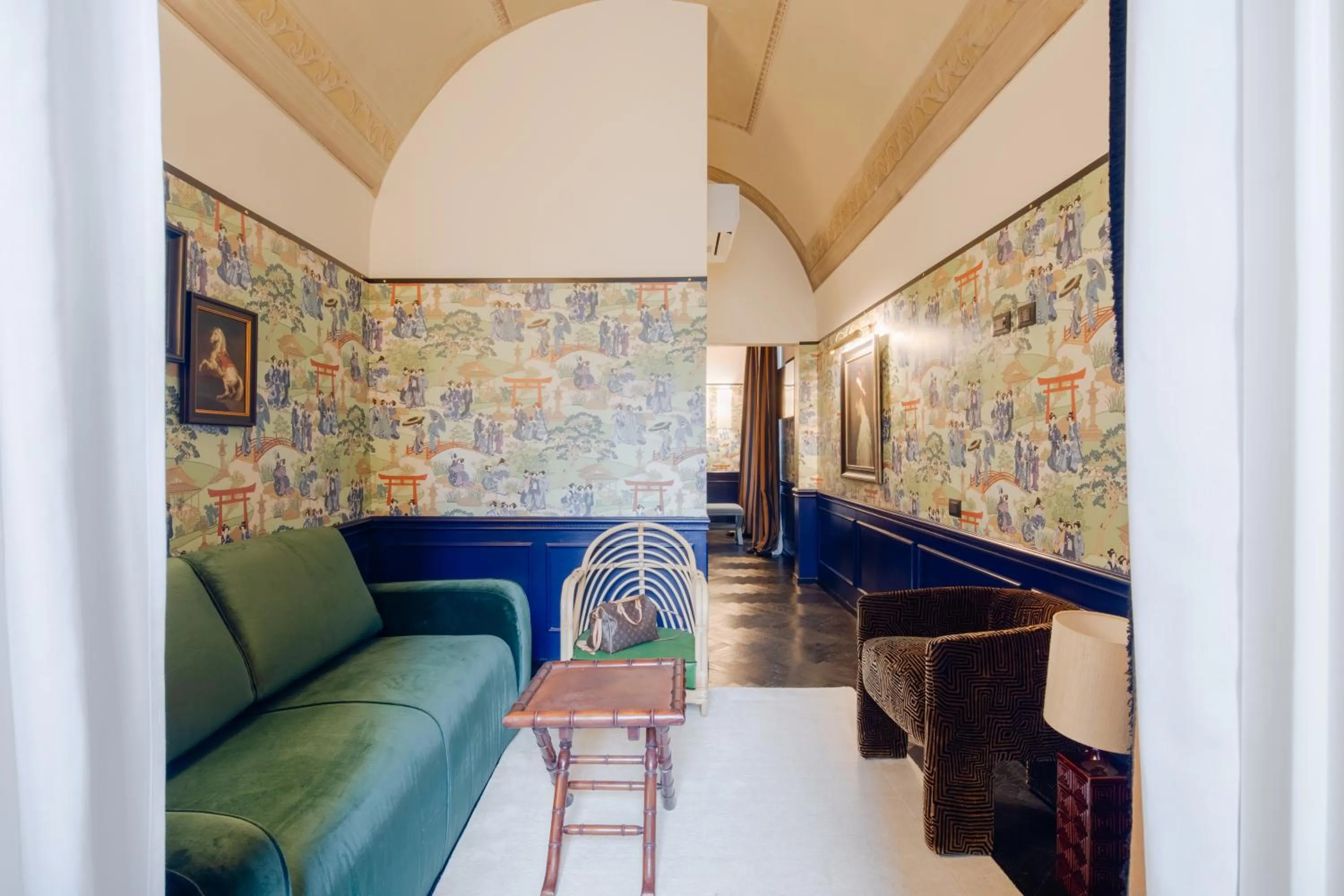 V Collection Condotti