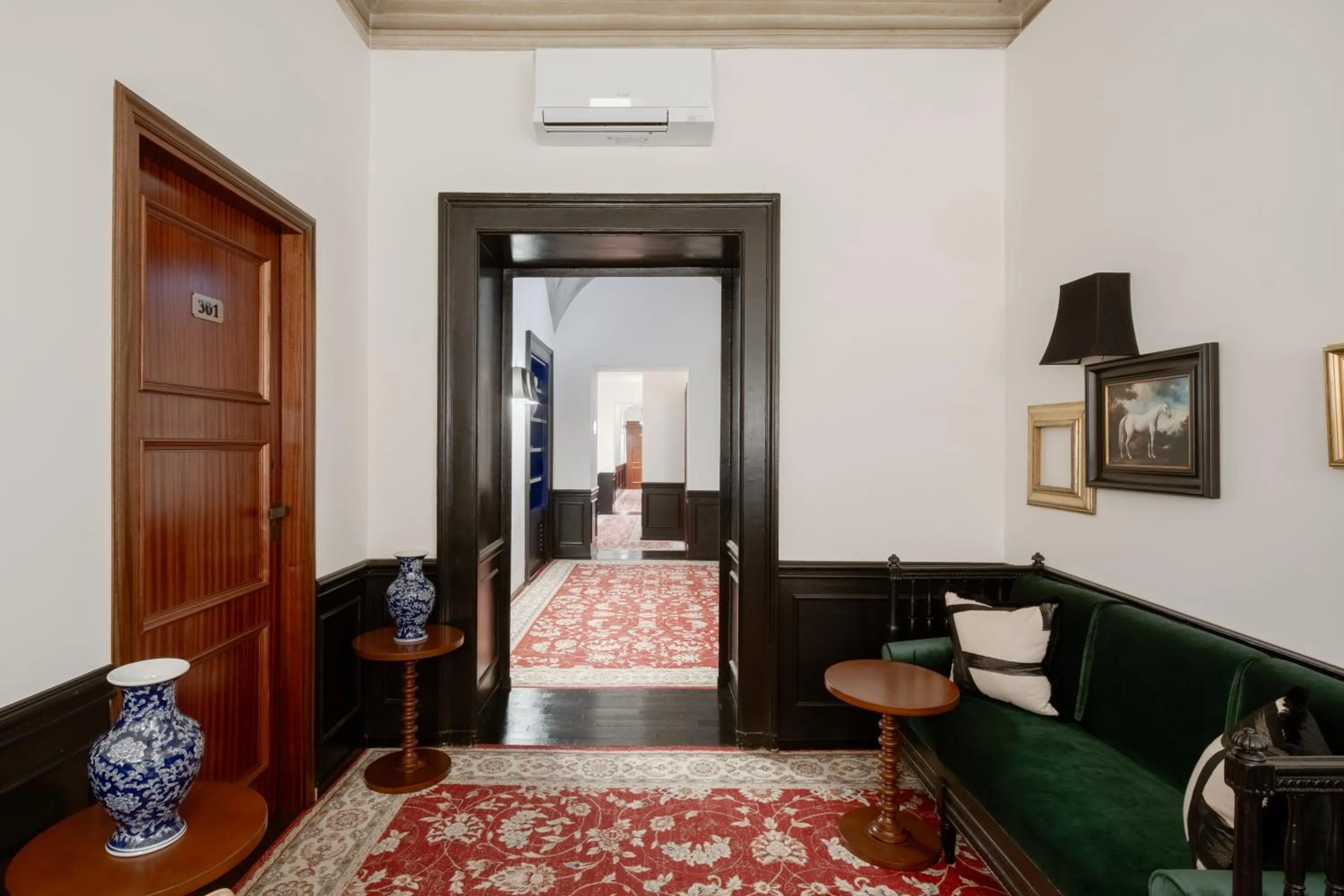 V Collection Condotti