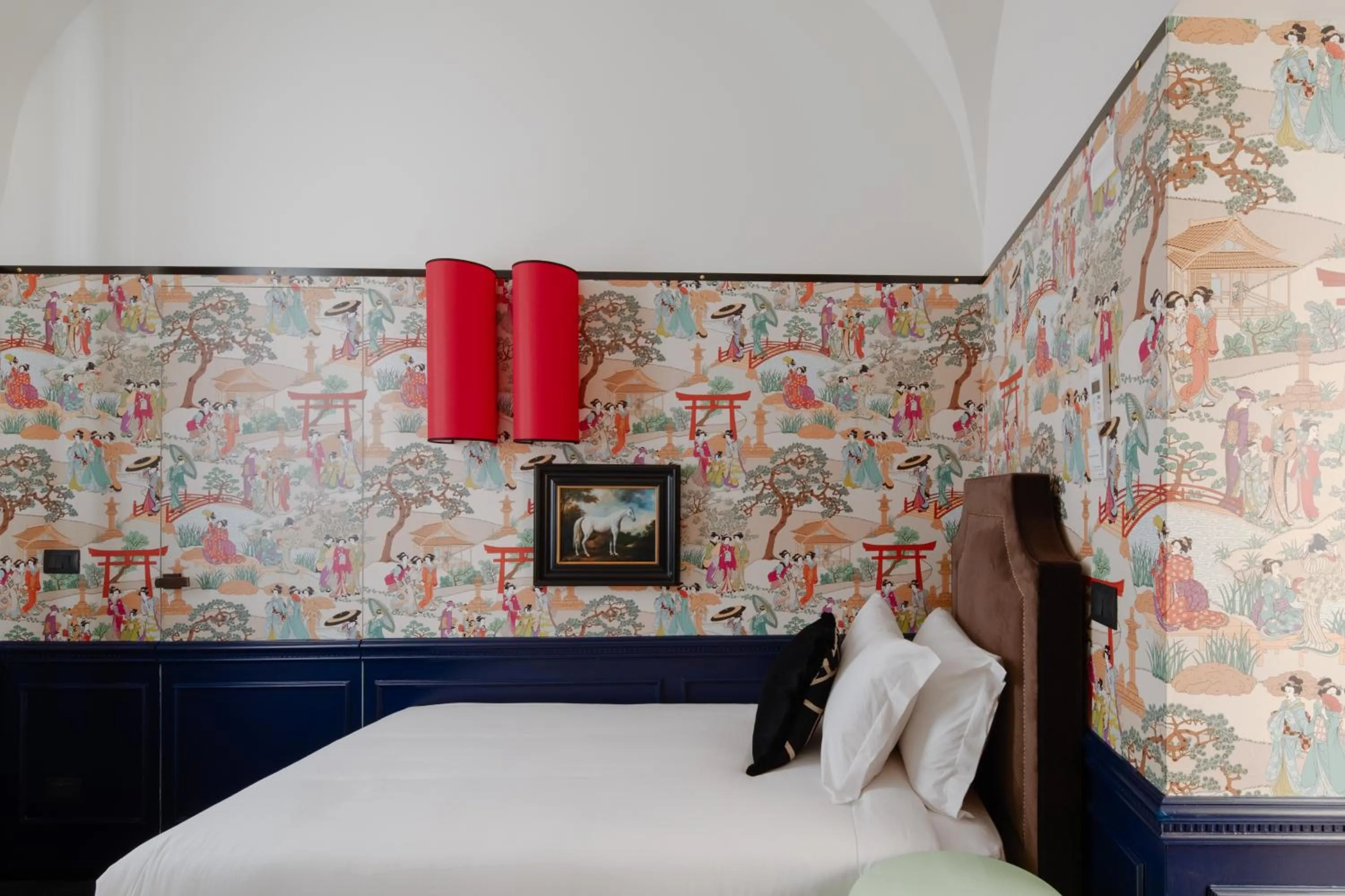 Bedroom, Bed in V Collection Condotti