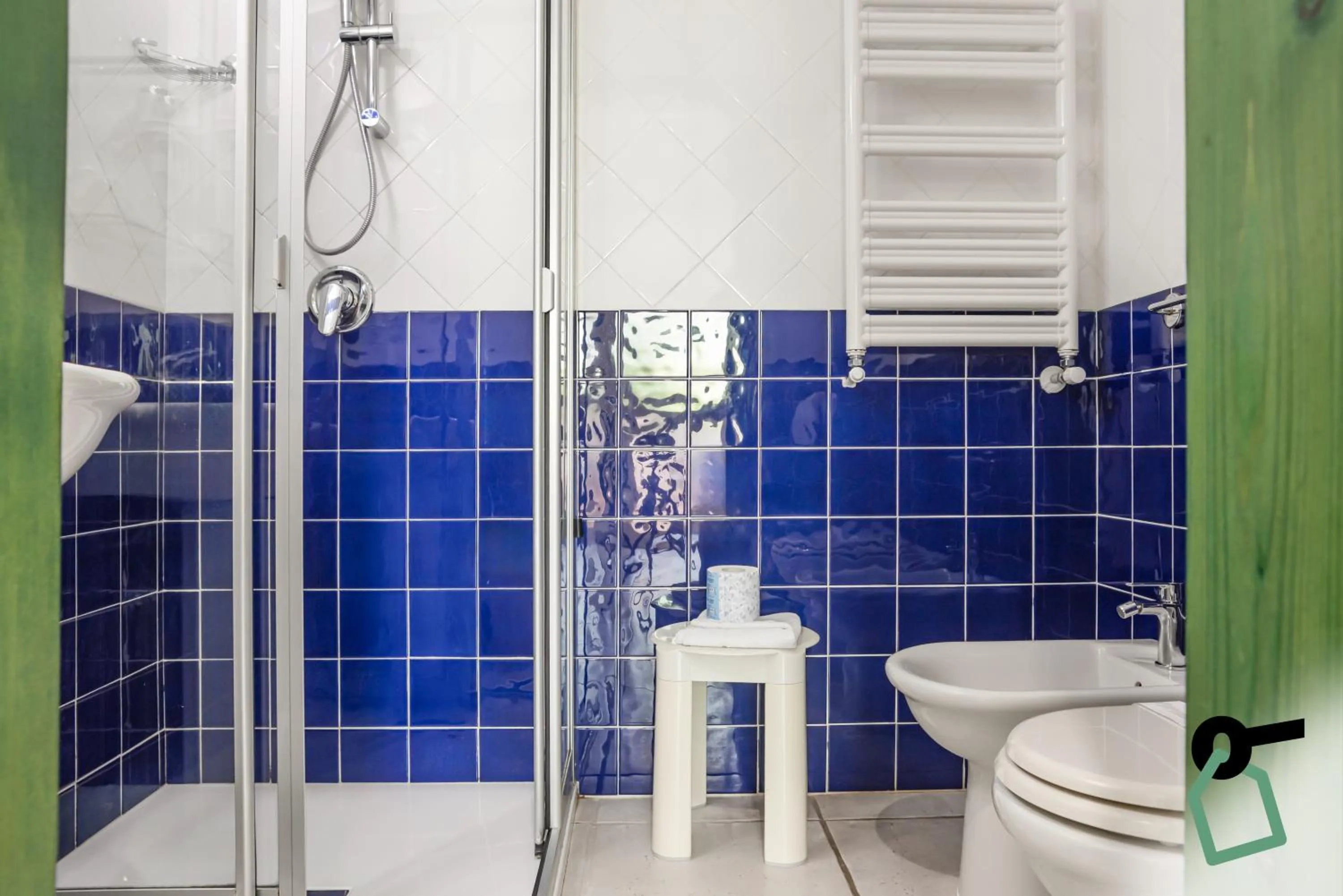 Shower in Hotiday Cefalù Mazzaforno