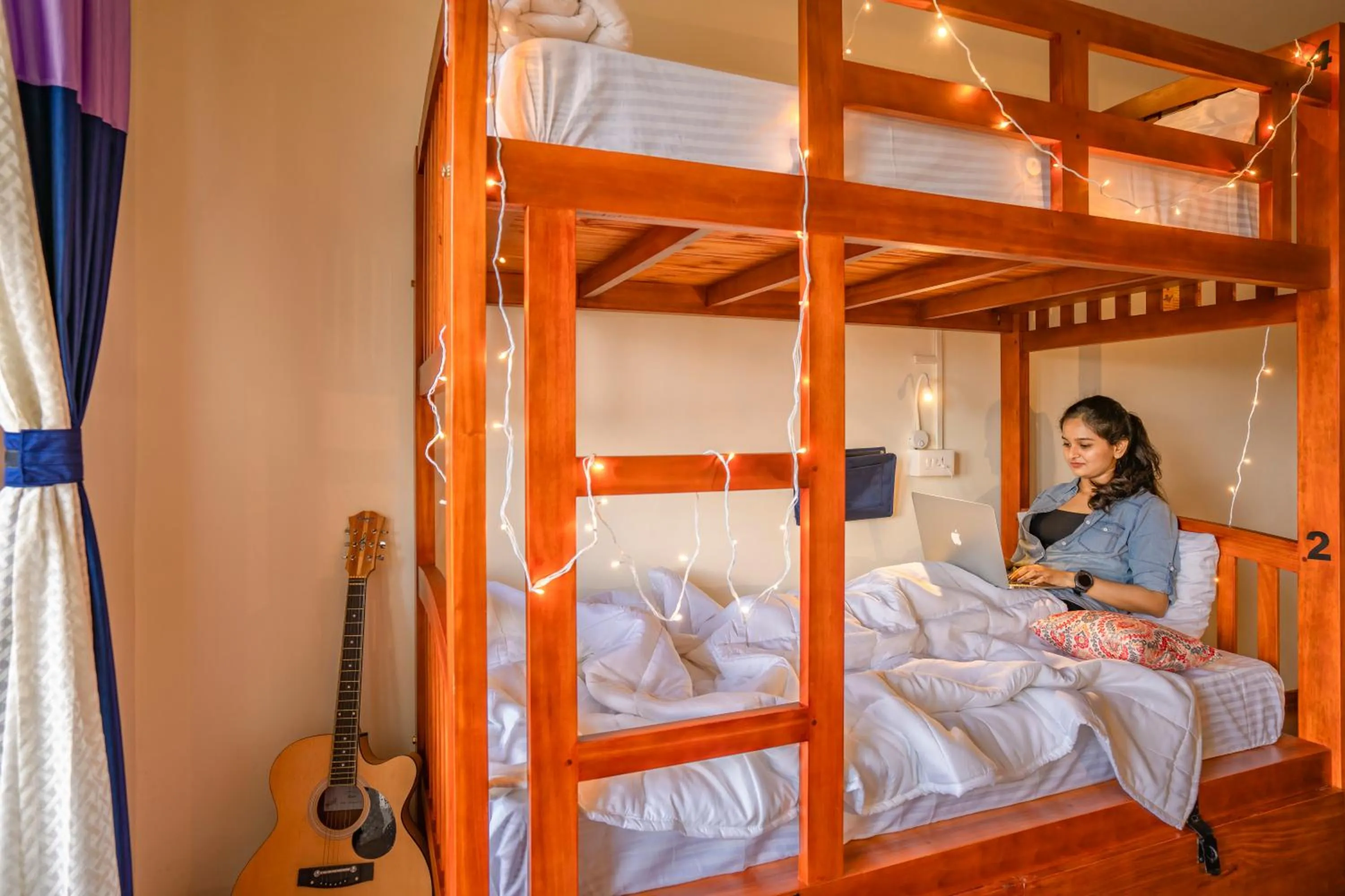 Bed in Monkey Tribe Munnar