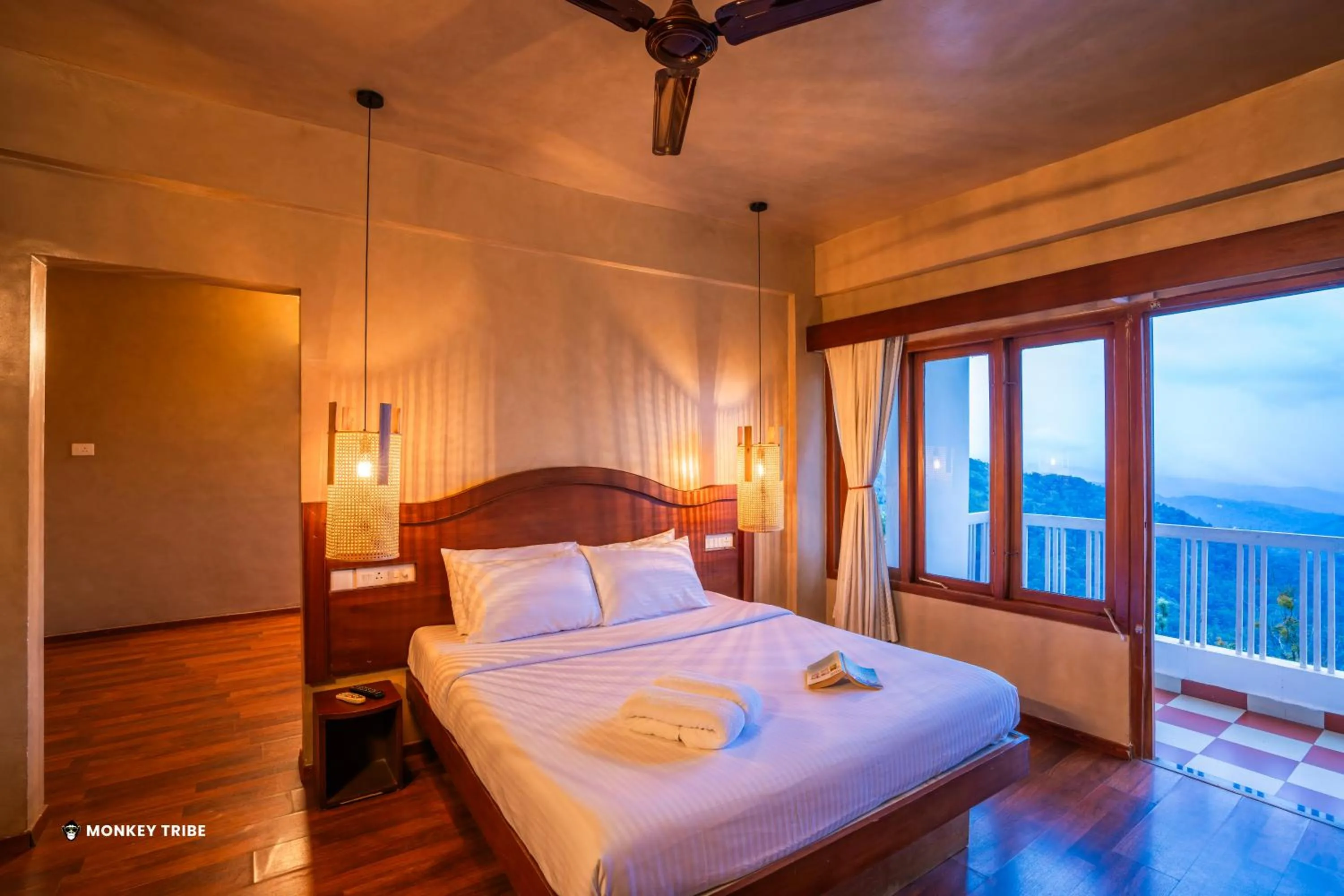 Bed in Monkey Tribe Munnar