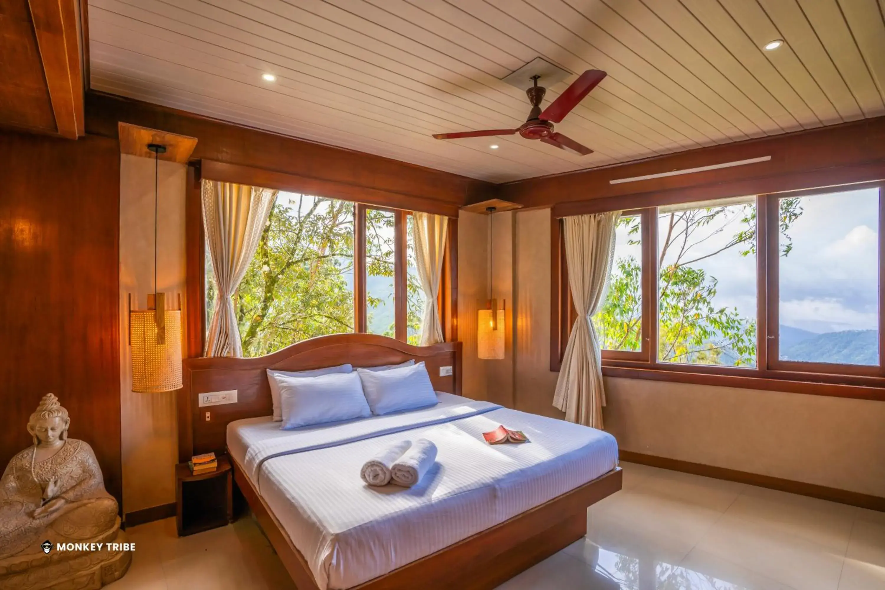 Deluxe Room in Monkey Tribe Munnar Deluxe Room in Monkey Tribe Munnar