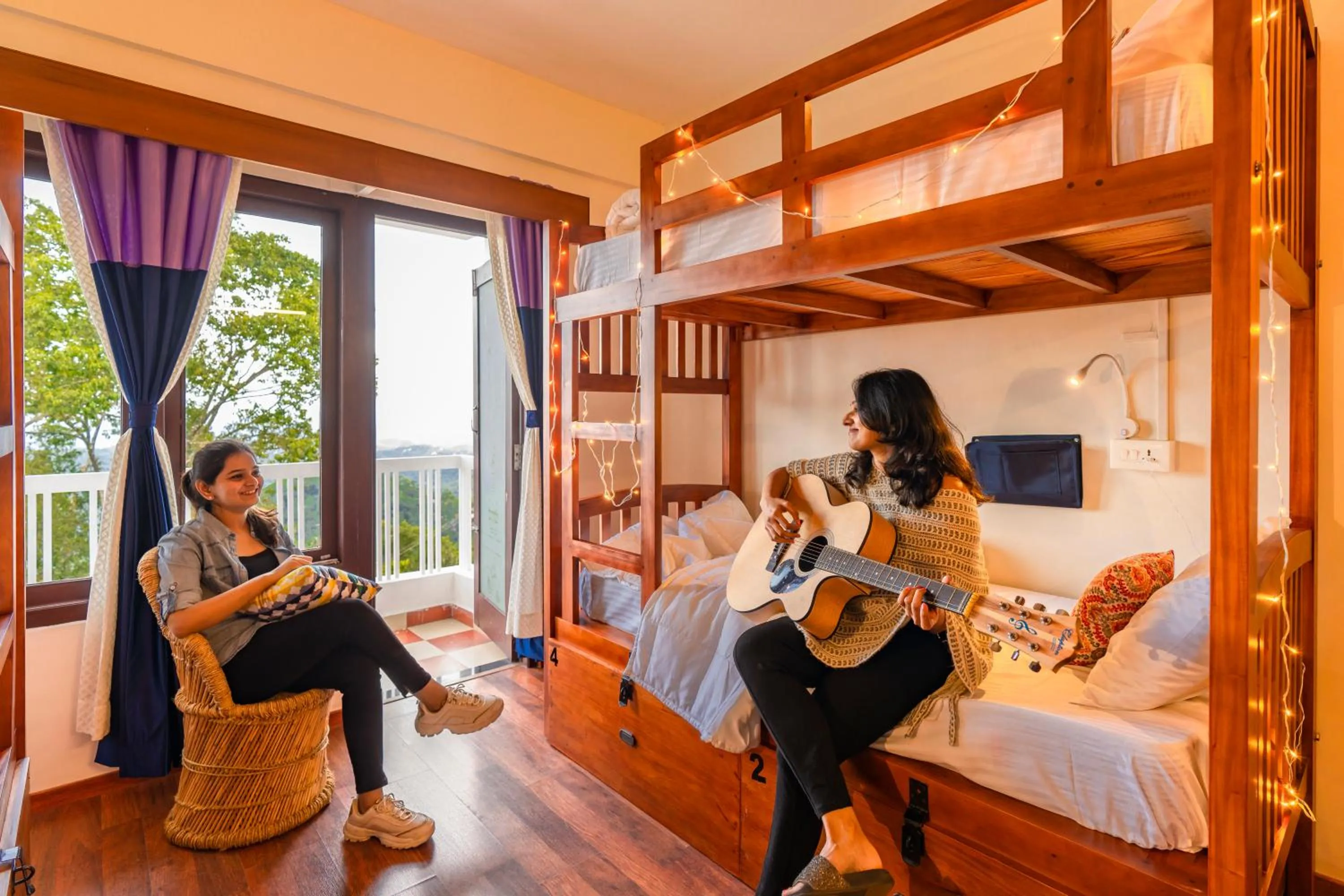 Bed in Monkey Tribe Munnar