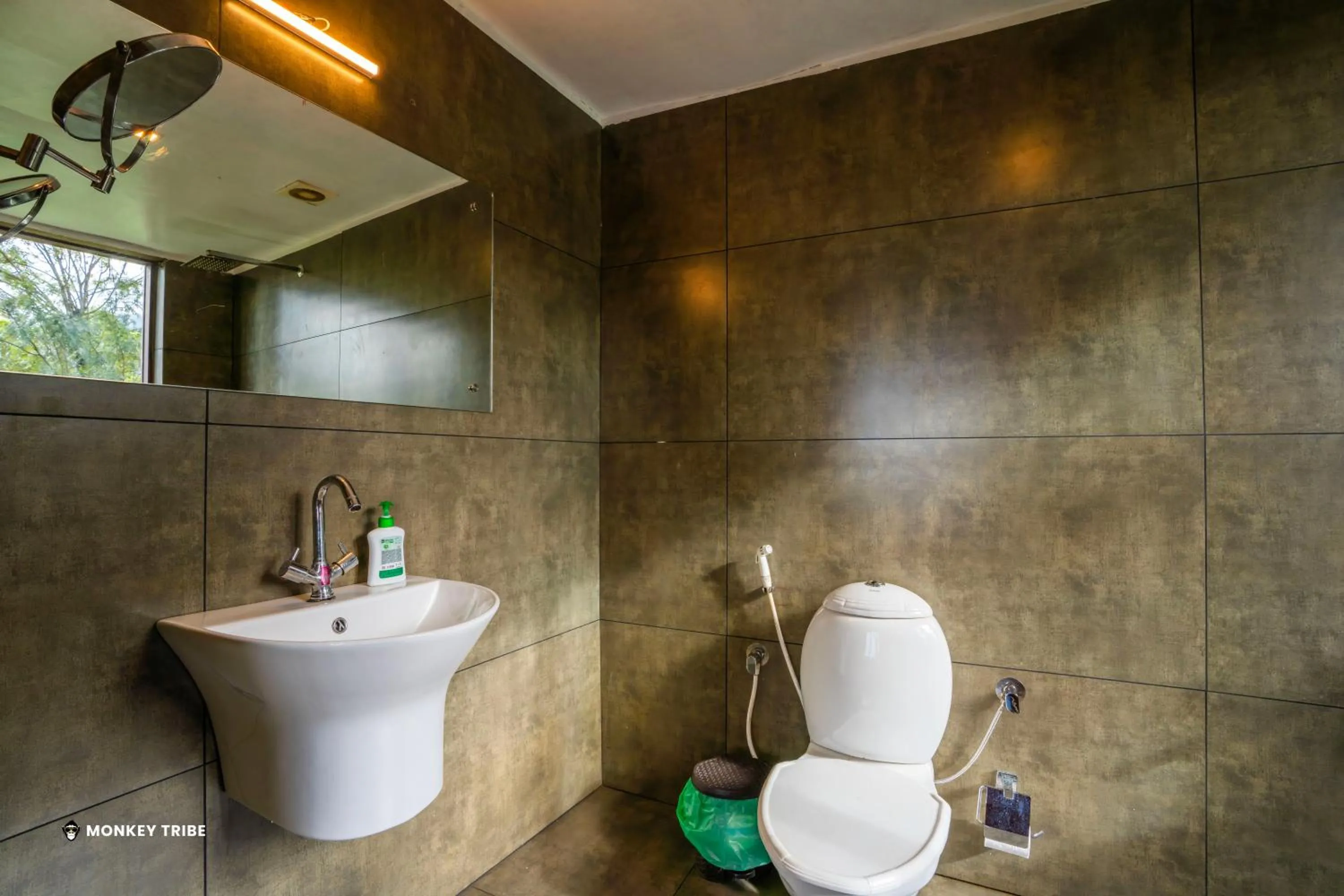 Bathroom in Monkey Tribe Munnar