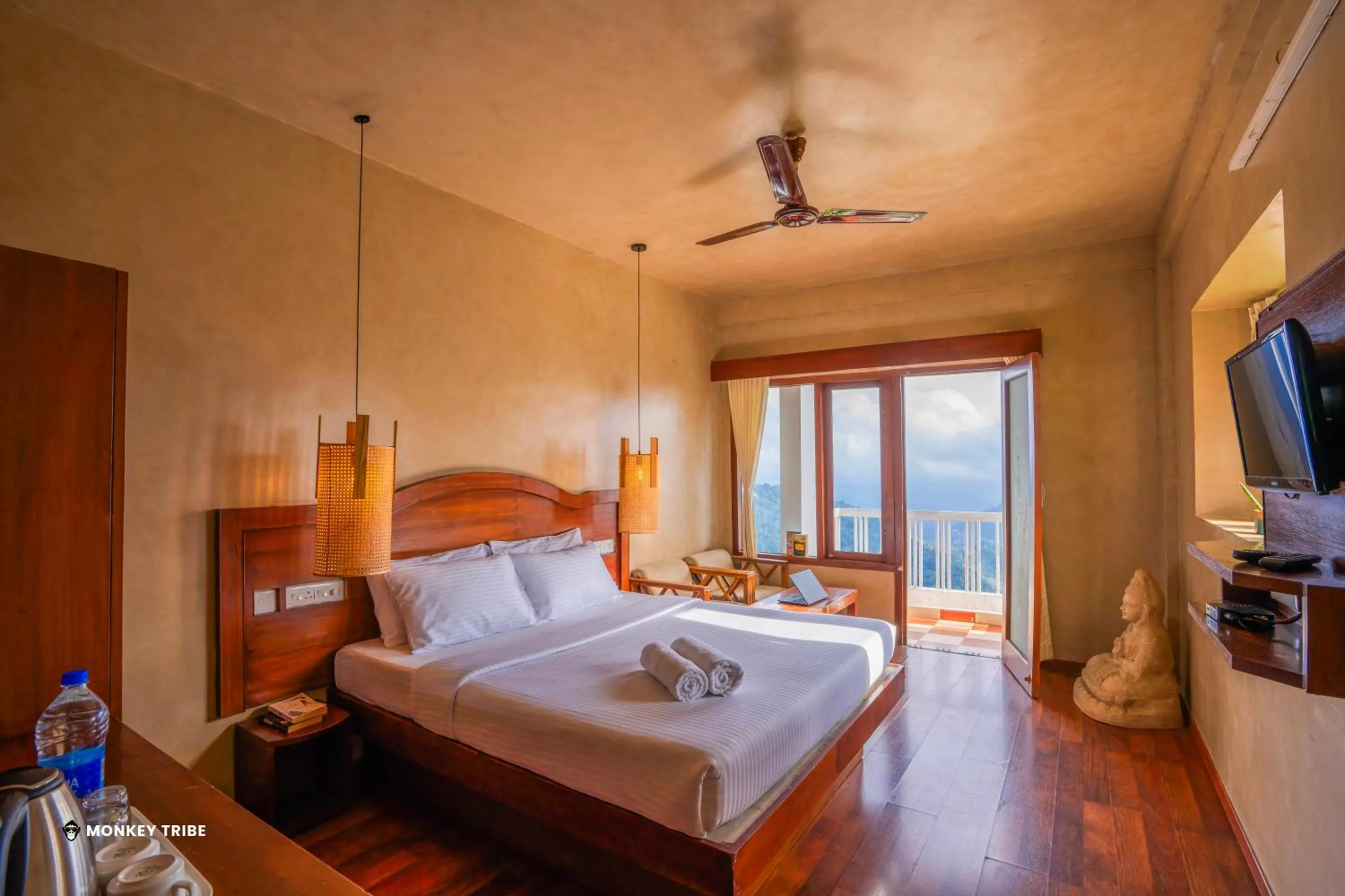 Bed in Monkey Tribe Munnar