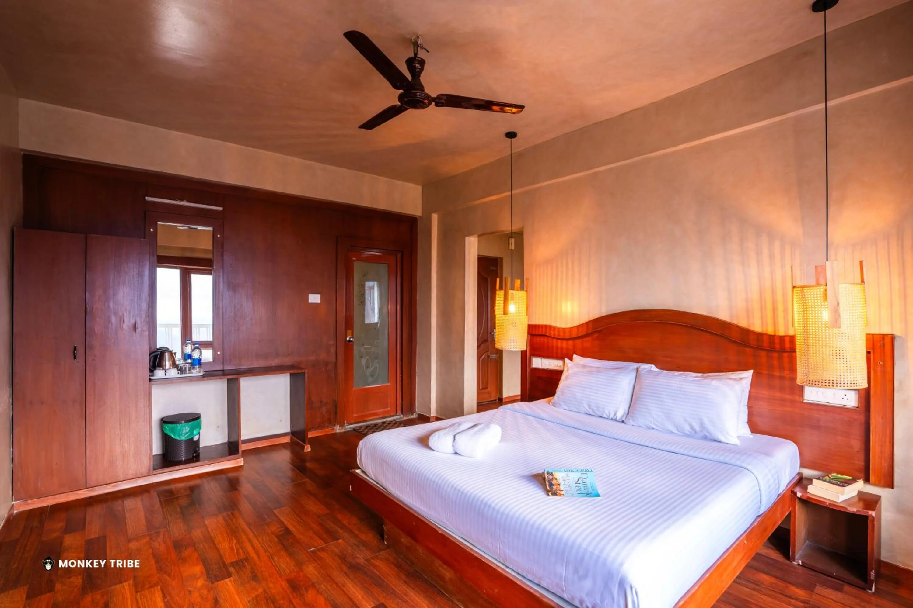 Bed in Monkey Tribe Munnar