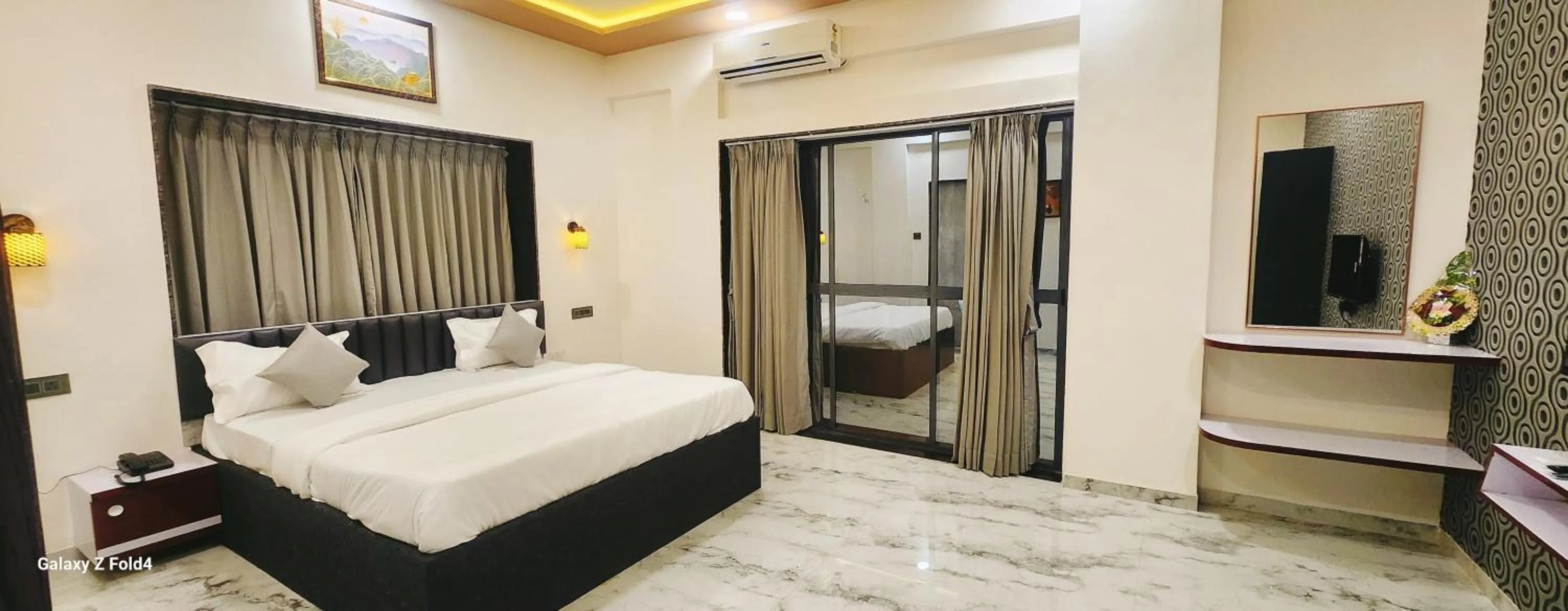 Bedroom, Bed in Hotel Sahara Residency